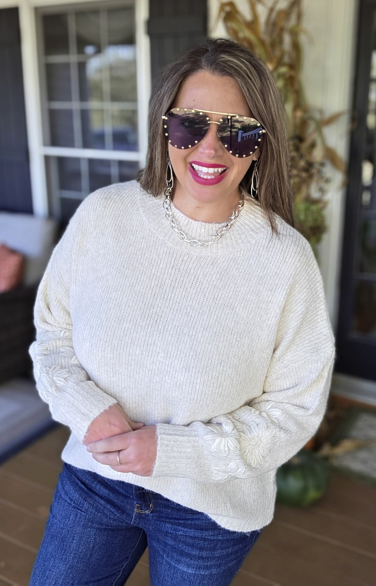 CREAM EMBROIDER FLORAL KNIT SWEATER