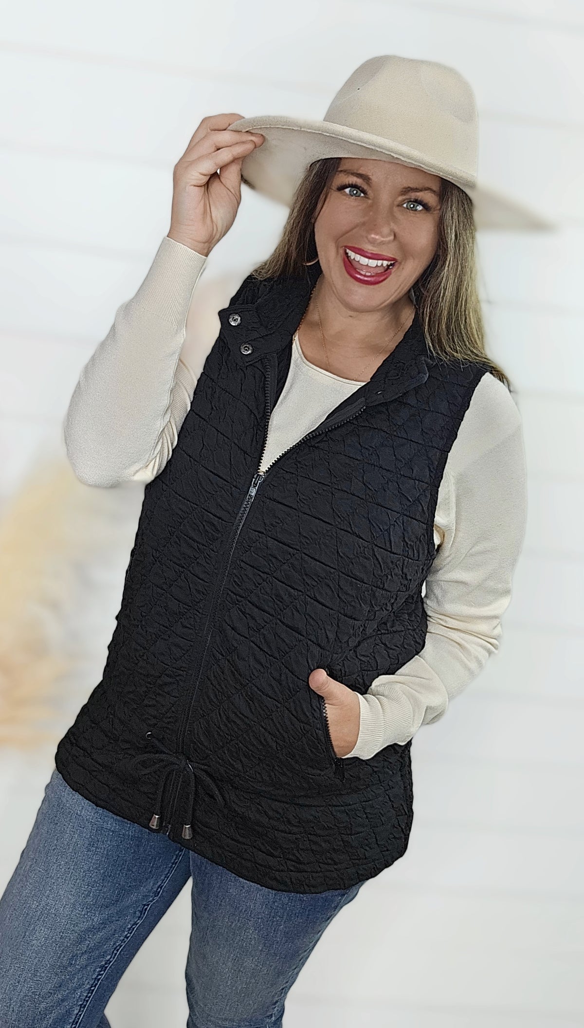 BLACK QUILTED ZIP UP VEST