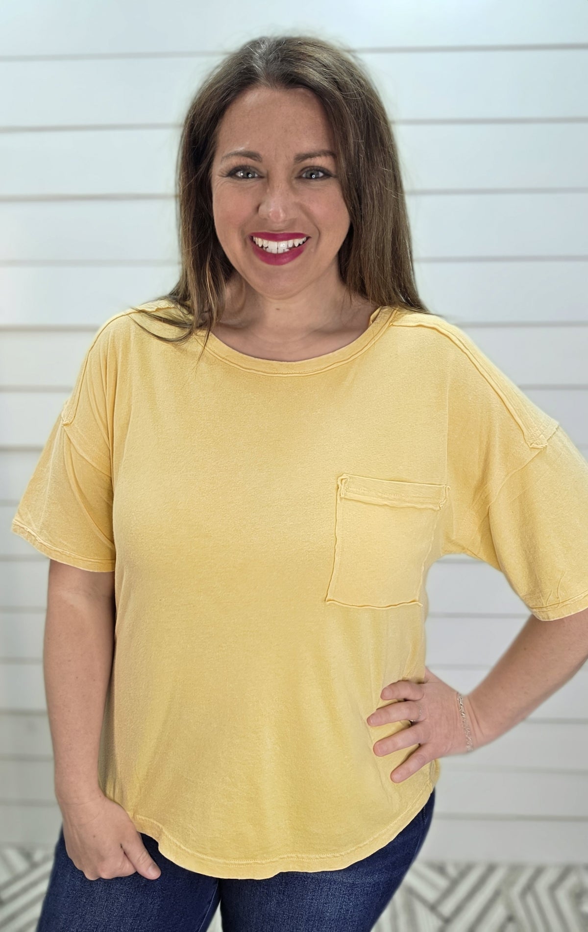 YELLOW MINERAL WASH POCKET TEE
