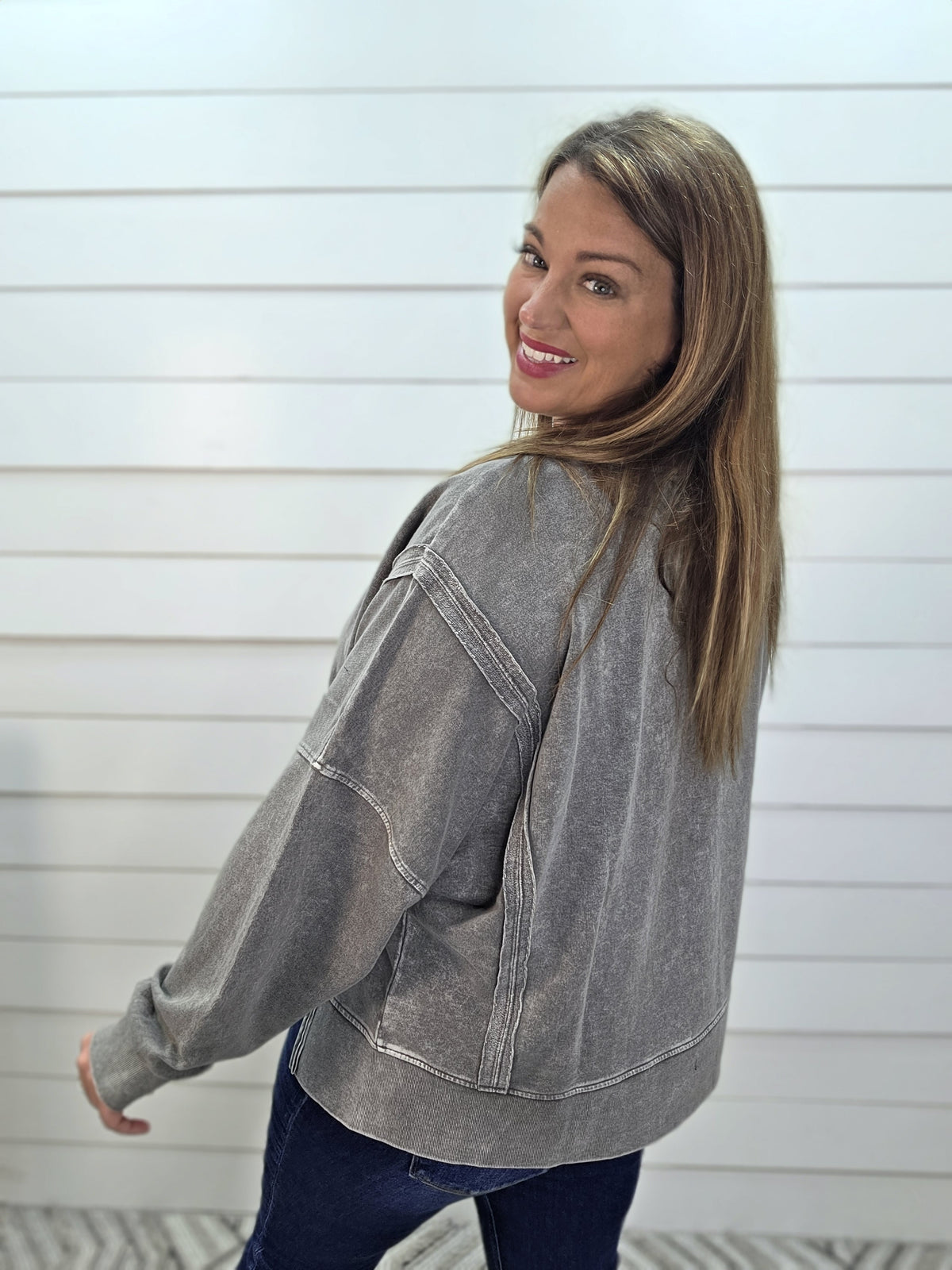 BLACK ACID WASH SIDE SLIT KNIT TOP