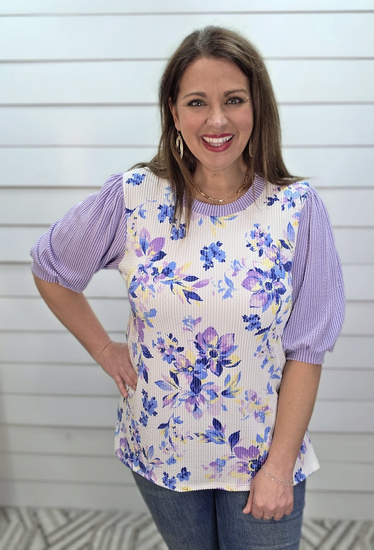 LAVENDER/BLUE FLORAL RAISED RIBBED KNIT TOP W/ LAVENDER PUFF SLEEVE