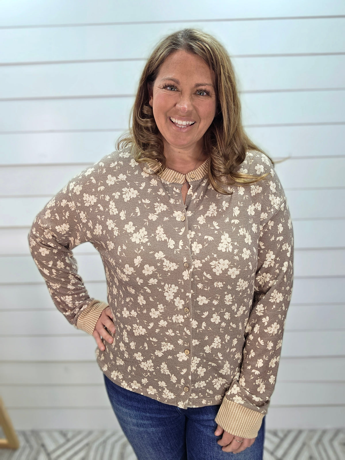 TAUPE FLORAL BUTTON DOWN KNIT TOP W/ RAISED RIBBED TRIM