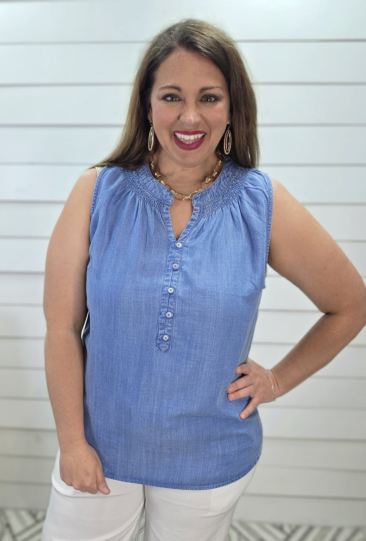 DENIM HENLEY SLEEVELESS TOP