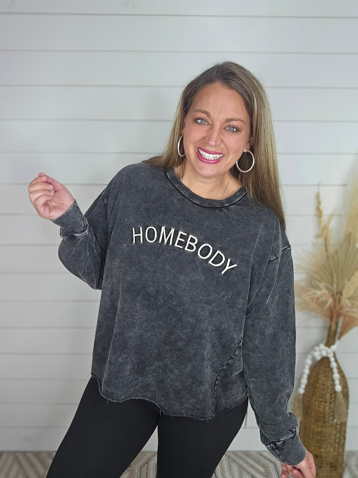 HOMEBODY BLACK VINTAGE WASH PULLOVER