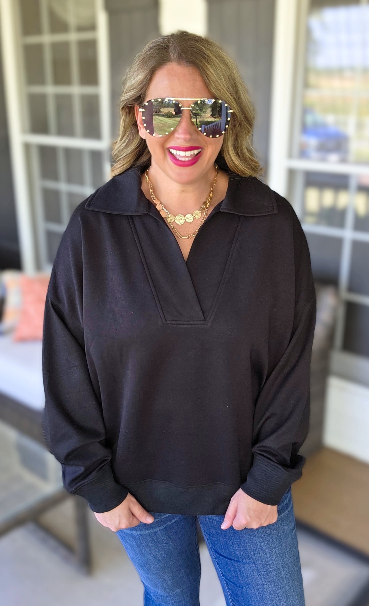 BLACK V NECK LAY DOWN COLLAR PULLOVER