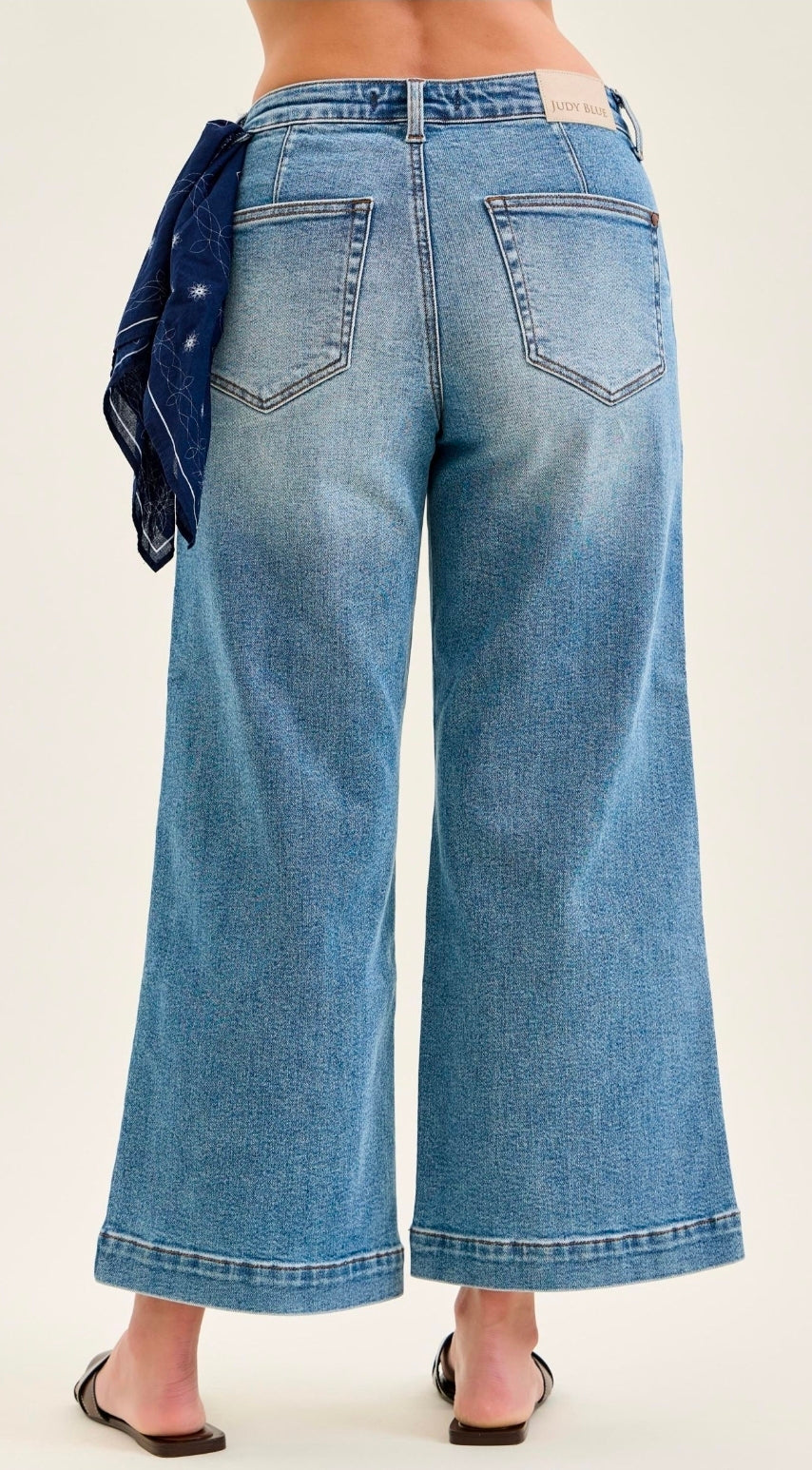 JUDY BLUE MID RISE ANKLE WIDE LEG W/ BACK DART & BANDANA LOOP