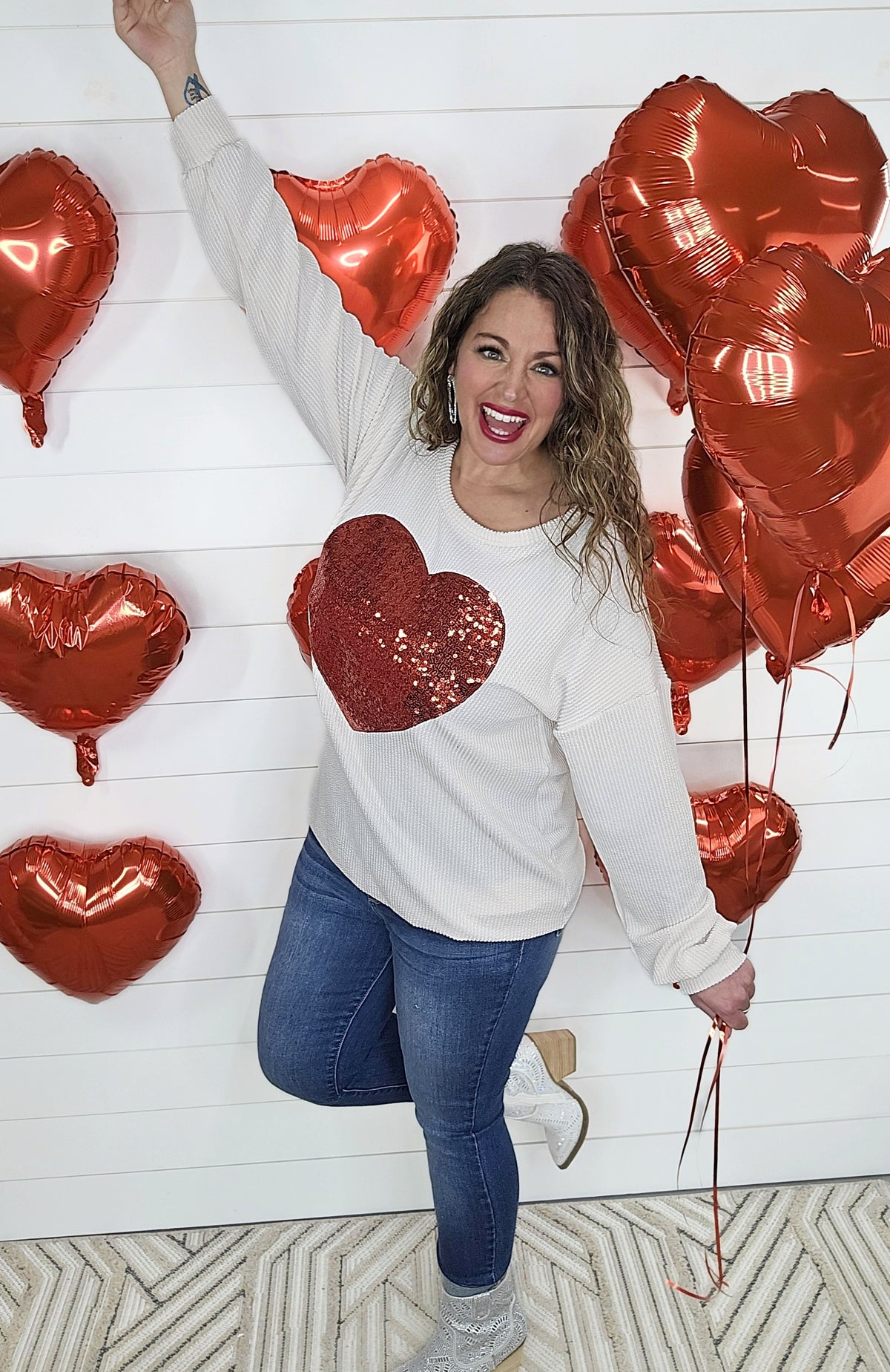 CREAM RAISED RIBBED TOP W/ RED SEQUIN HEART