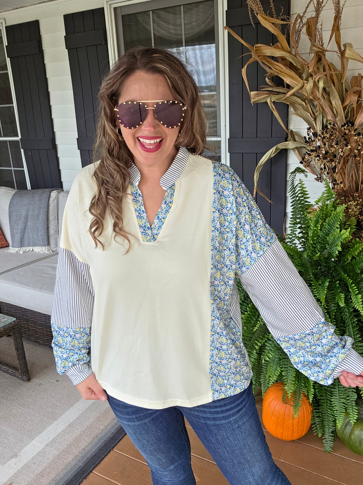 BEIGE FLORAL/STRIPED CONTRAST FRENCH TERRY V NECK TOP