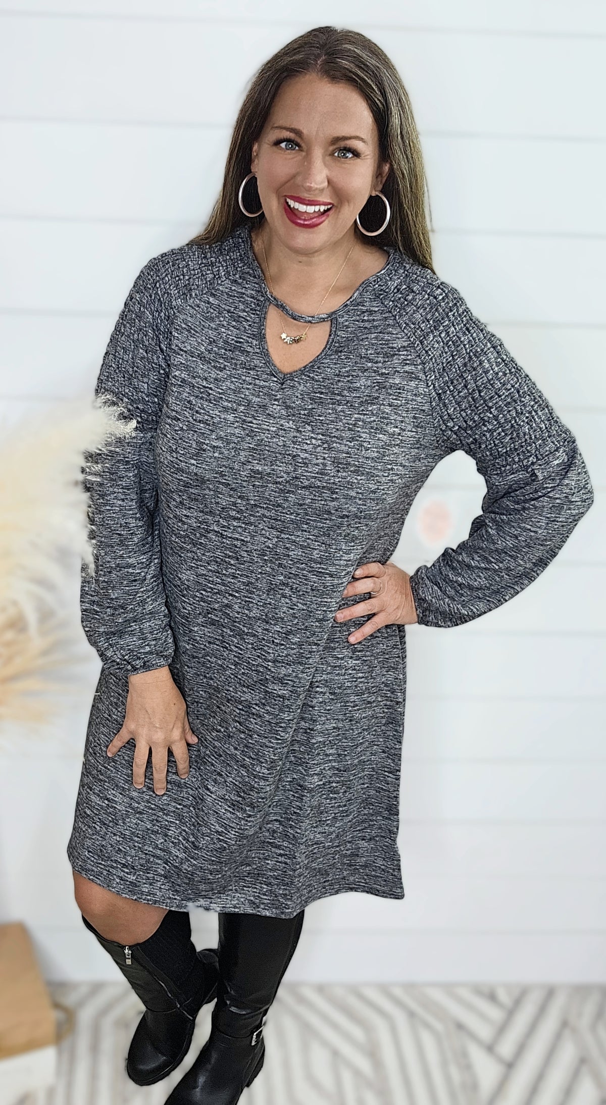 CHARCOAL BRUSHED KEYHOLE SMOCKED SHOULDER DRESS