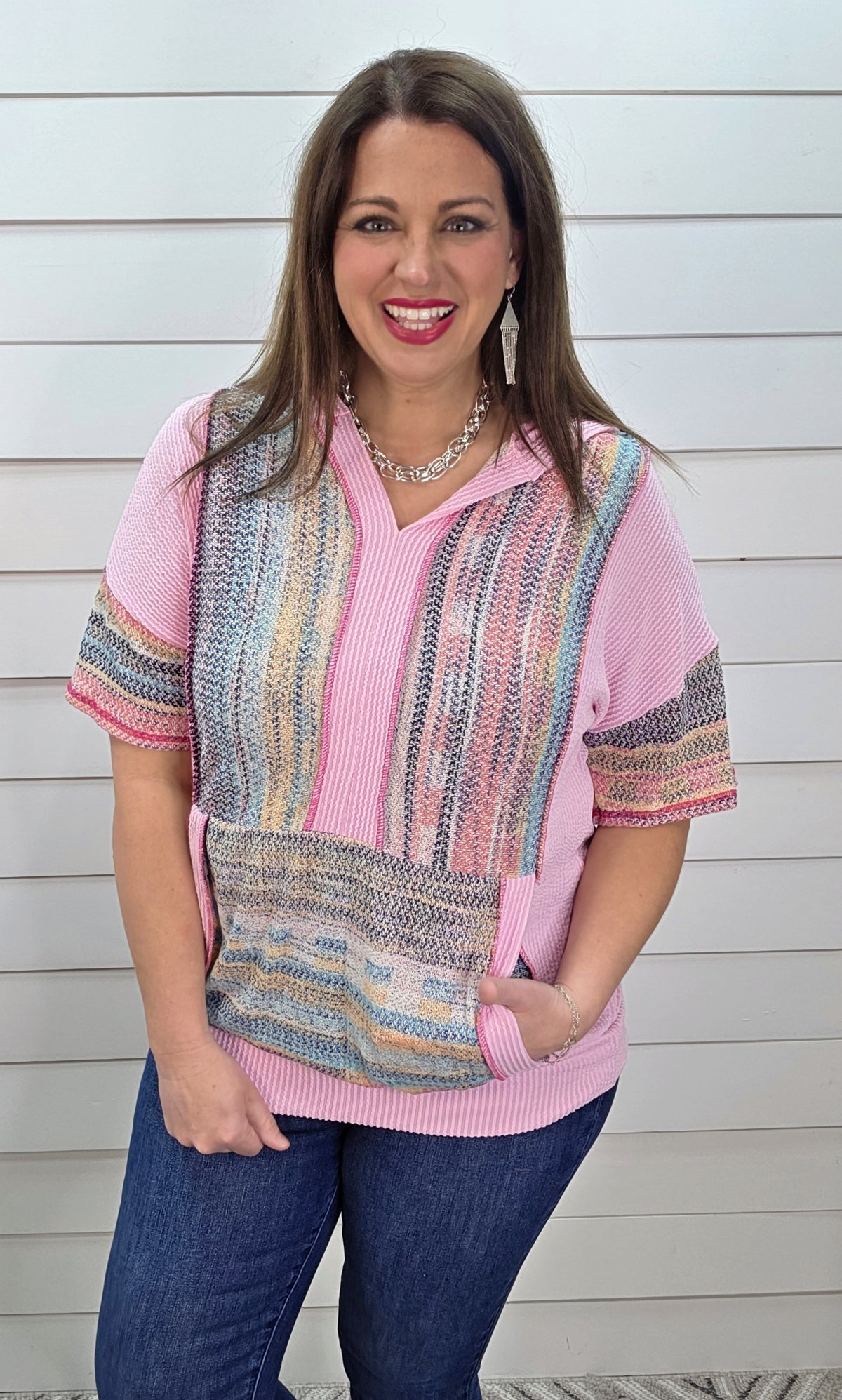 PINK/MULTI COLOR KNIT SHORT SLEEVE HOODED TOP