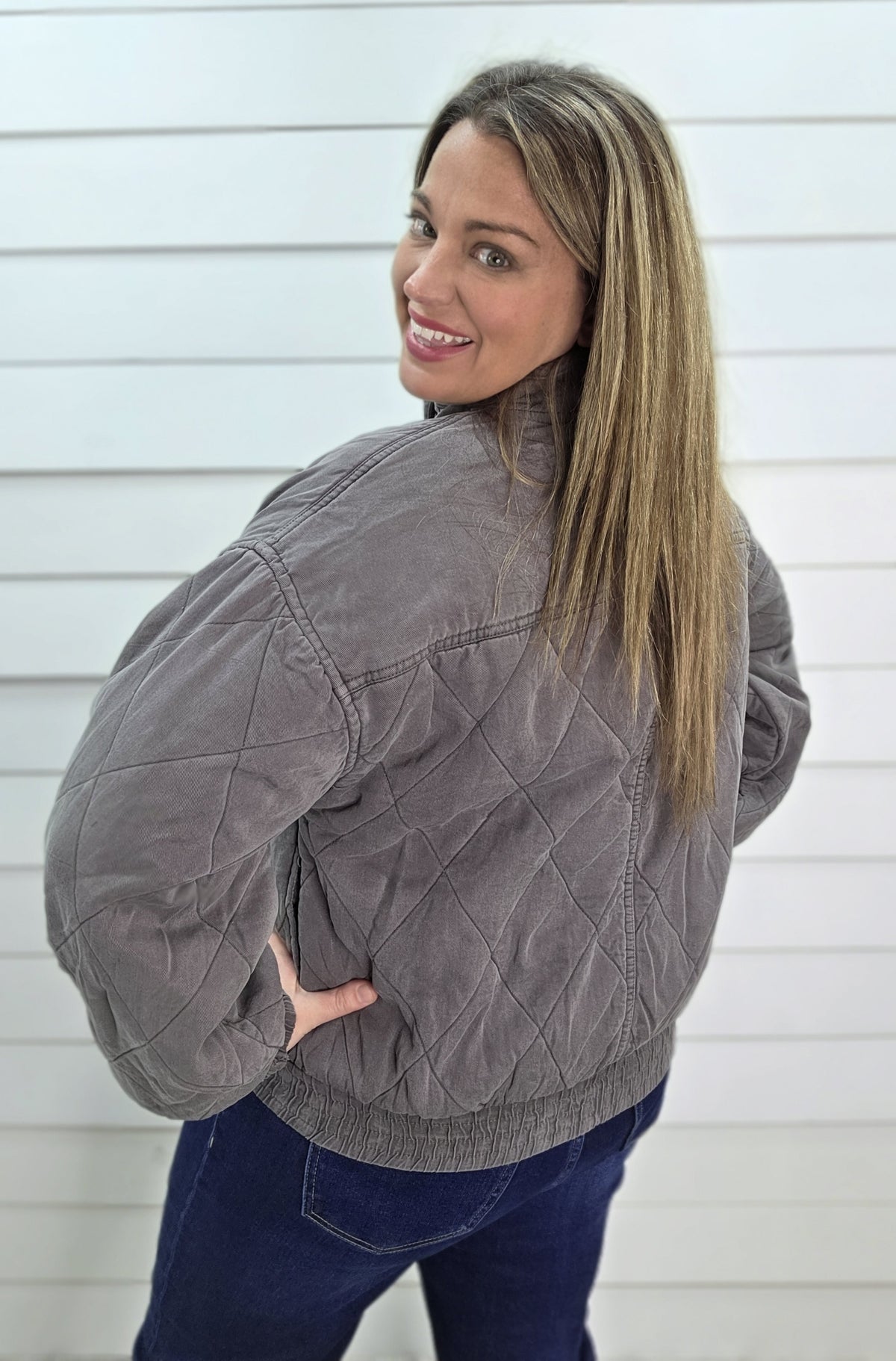 CHARCOAL QUILTED BUTTON DOWN JACKET