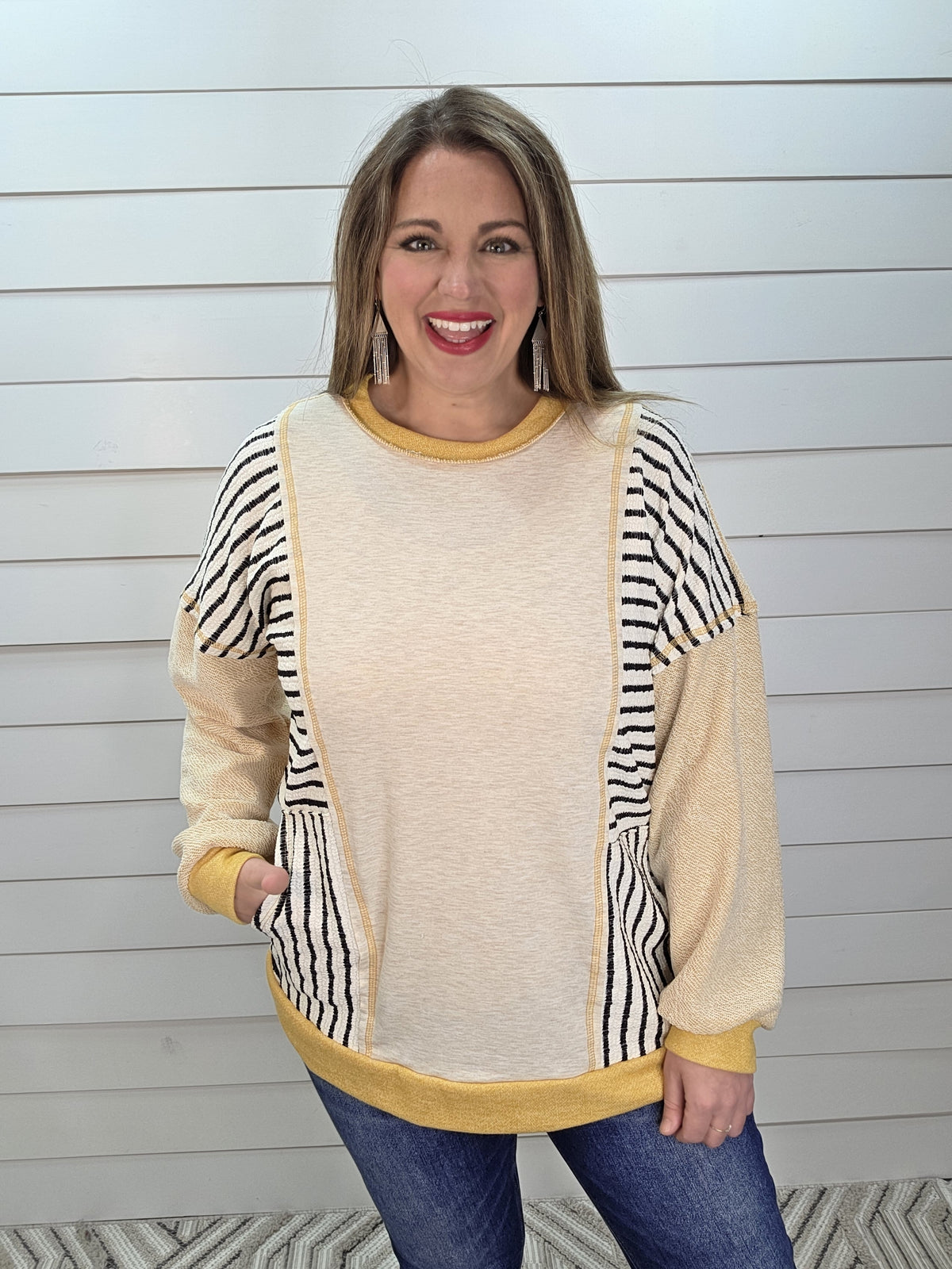YELLOW CONTRAST KNIT TOP W/ SIDE POCKETS