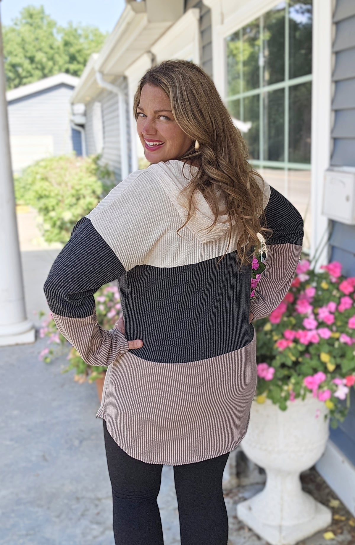 CREAM/CHARCOAL/MOCHA COLORBLOCK V NECK RAISED RIBBED HOODIE