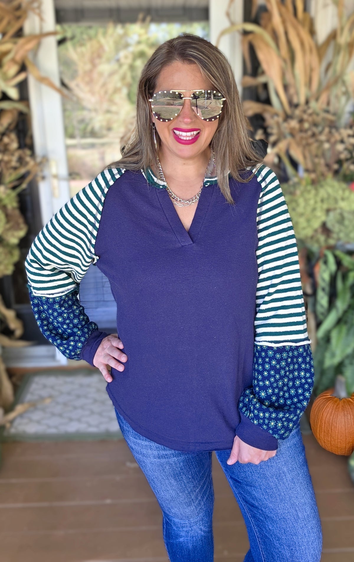 NAVY/HUNTER GREEN STRIPED FLORAL CONTRAST SLEEVE TOP