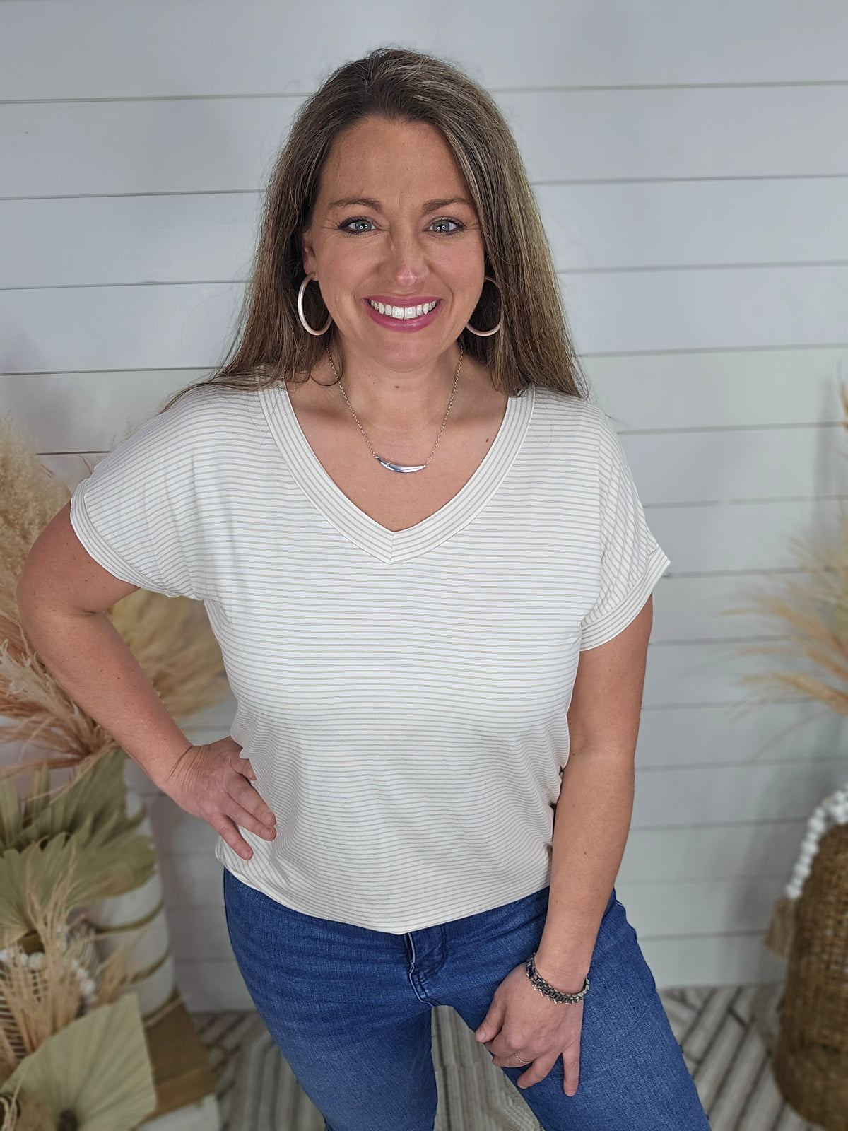 IVORY/TAUPE V NECK PINSTRIPE KNIT TOP