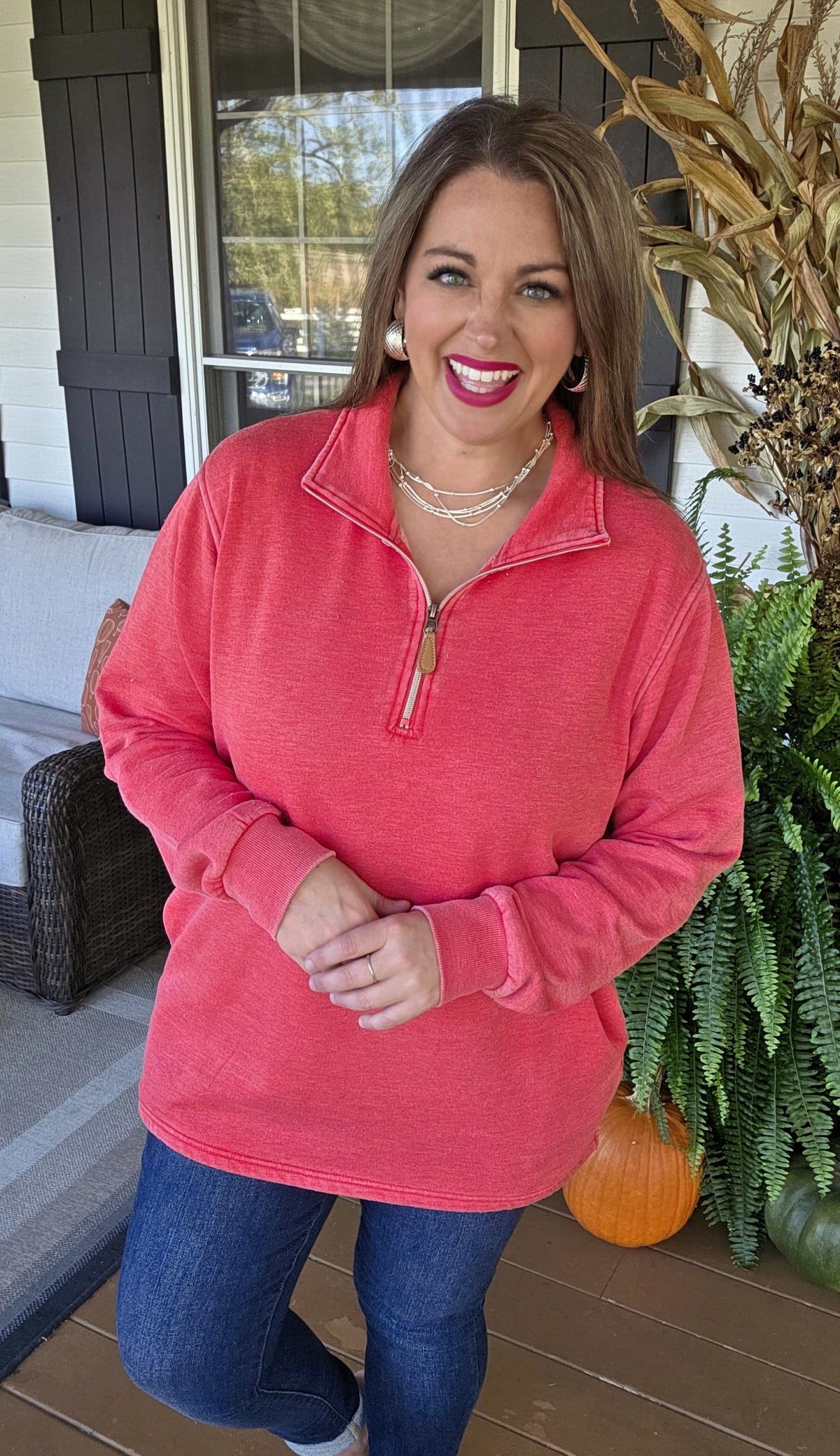 RED MINERAL WASH QUARTER ZIP PULLOVER W/ POCKETS