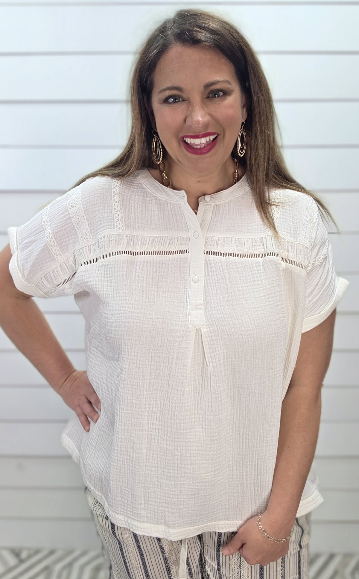 CREAM COTTON GAUZED LINE LACE TRIM OVERSIZED BUTTON TRIM TOP