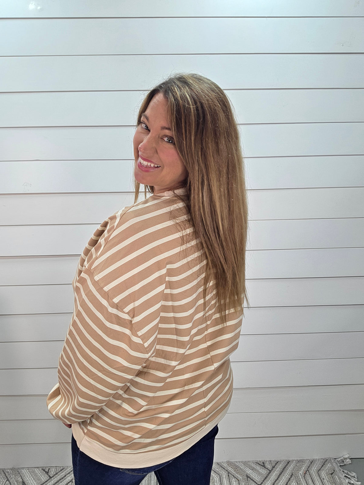 TAUPE/CREAM STRIPED LOOSE FIT KNIT TOP