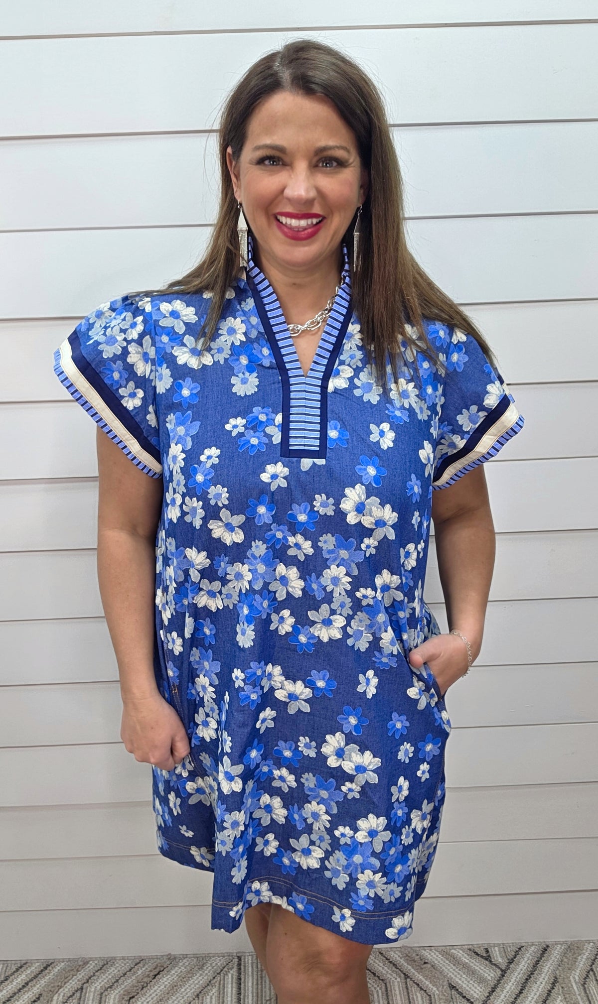 DENIM FLORAL PRINT DRESS W/ POCKETS