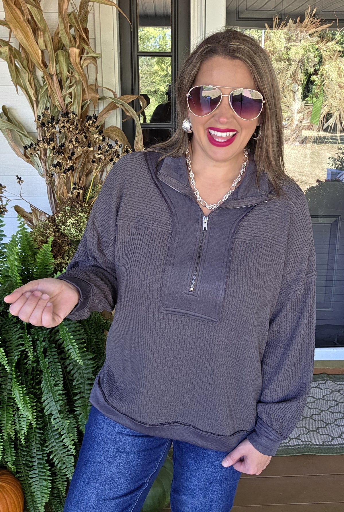 CHARCOAL TEXTURE QUARTER ZIP PULLOVER