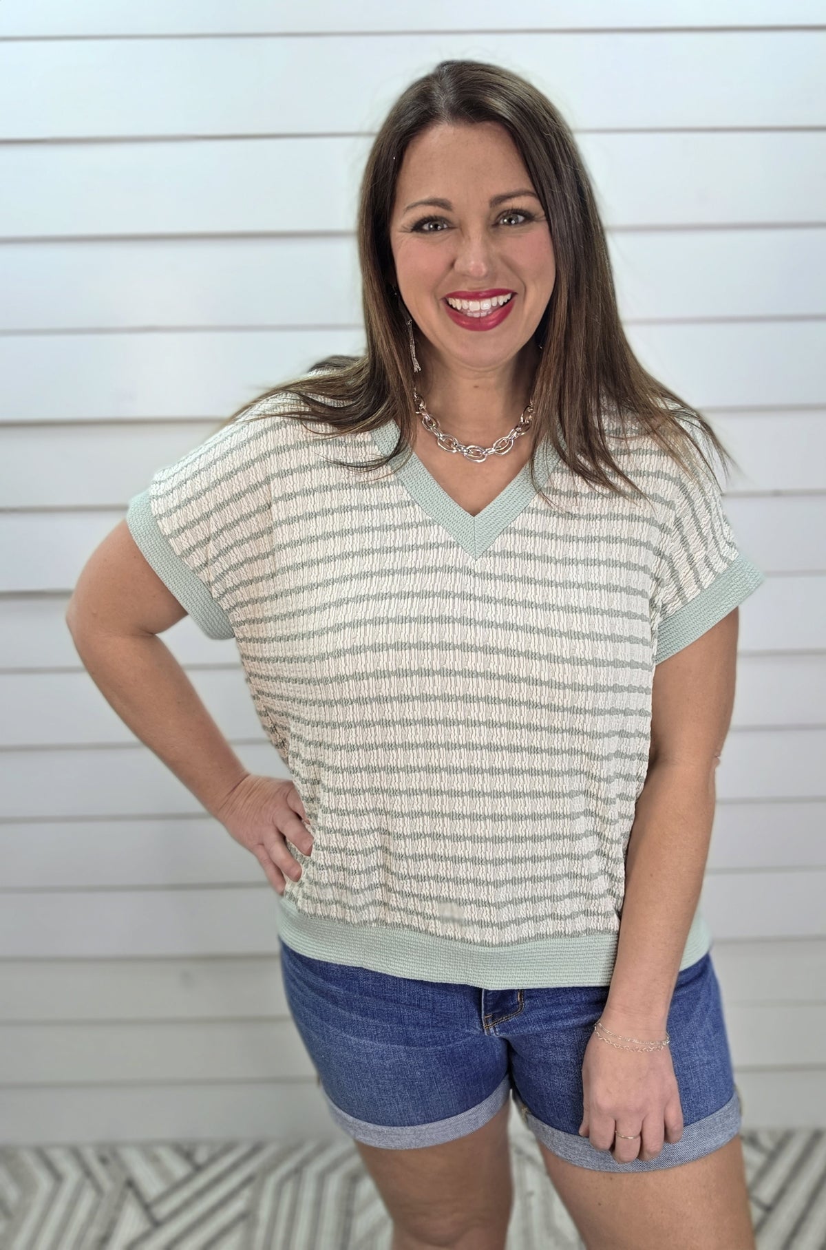 SAGE/OFF WHITE TEXTURED STRIPED V NECK KNIT TOP