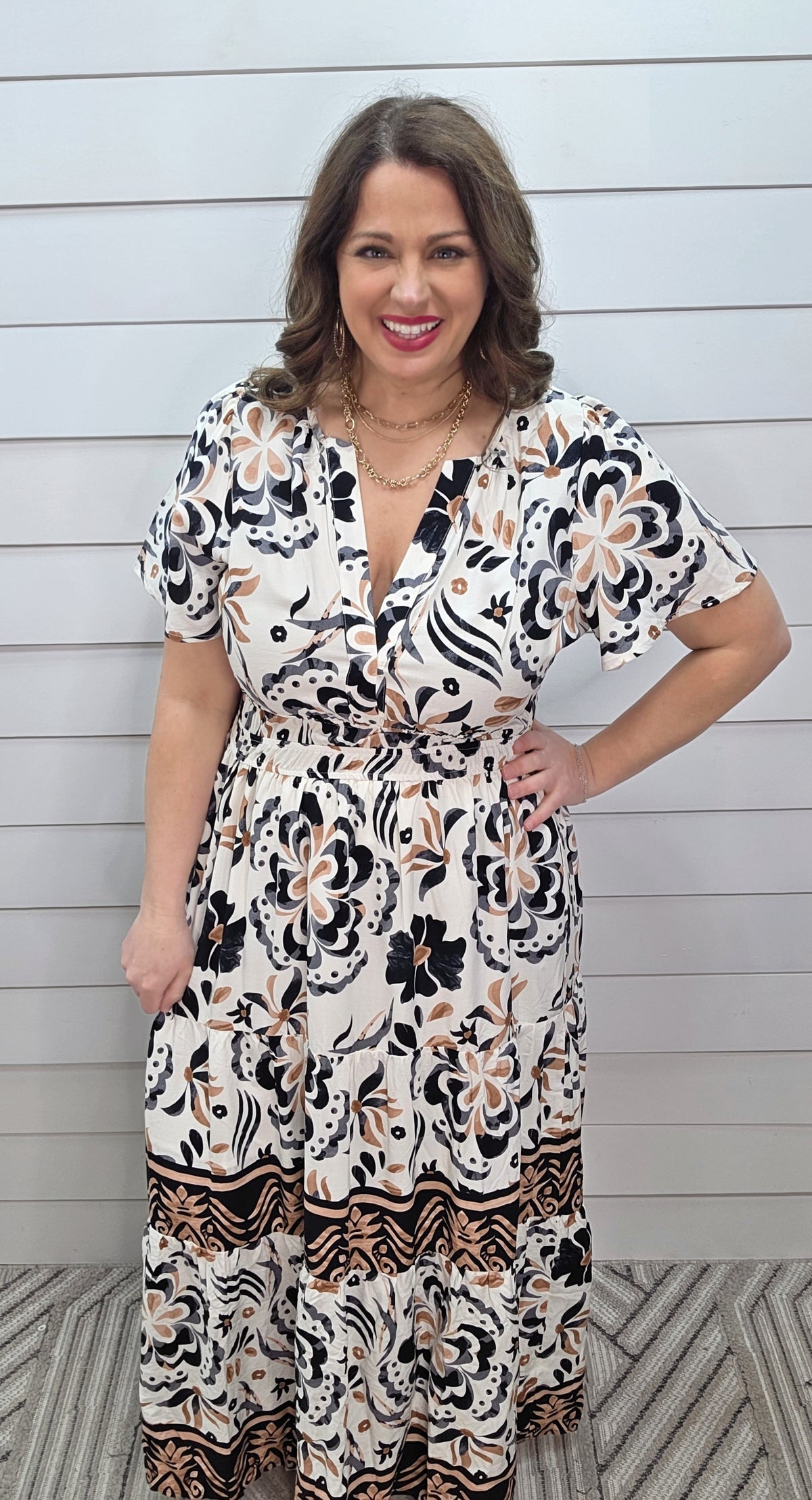 BLACK/WHITE/TAUPE PRINTED V NECK DRESS W/ SIDE POCKETS