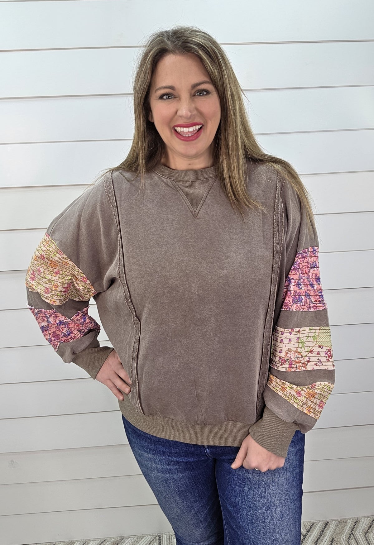 MINERAL DK MOCHA OVERSIZED PULLOVER WITH CONTRAST PATCHWORK SLEEVES