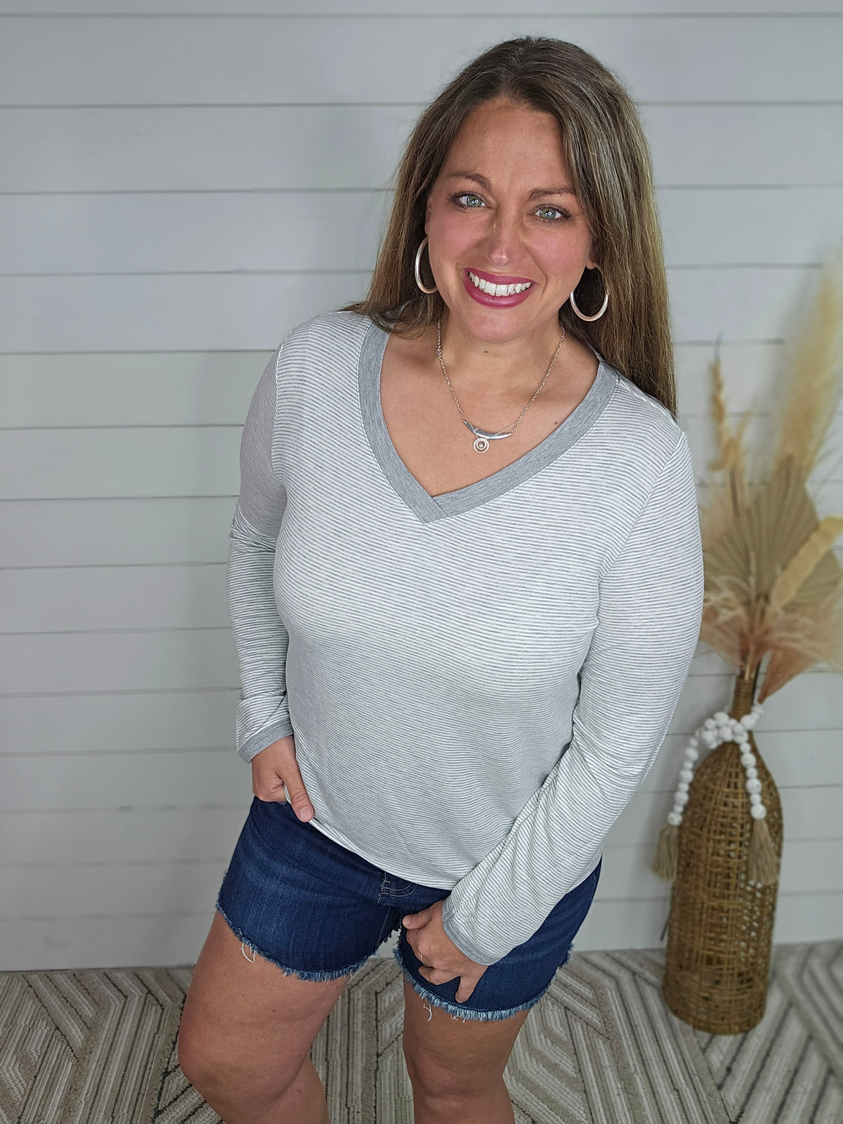 HEATHER GREY LONG SLEEVE V NECK PINSTRIPE KNIT TOP