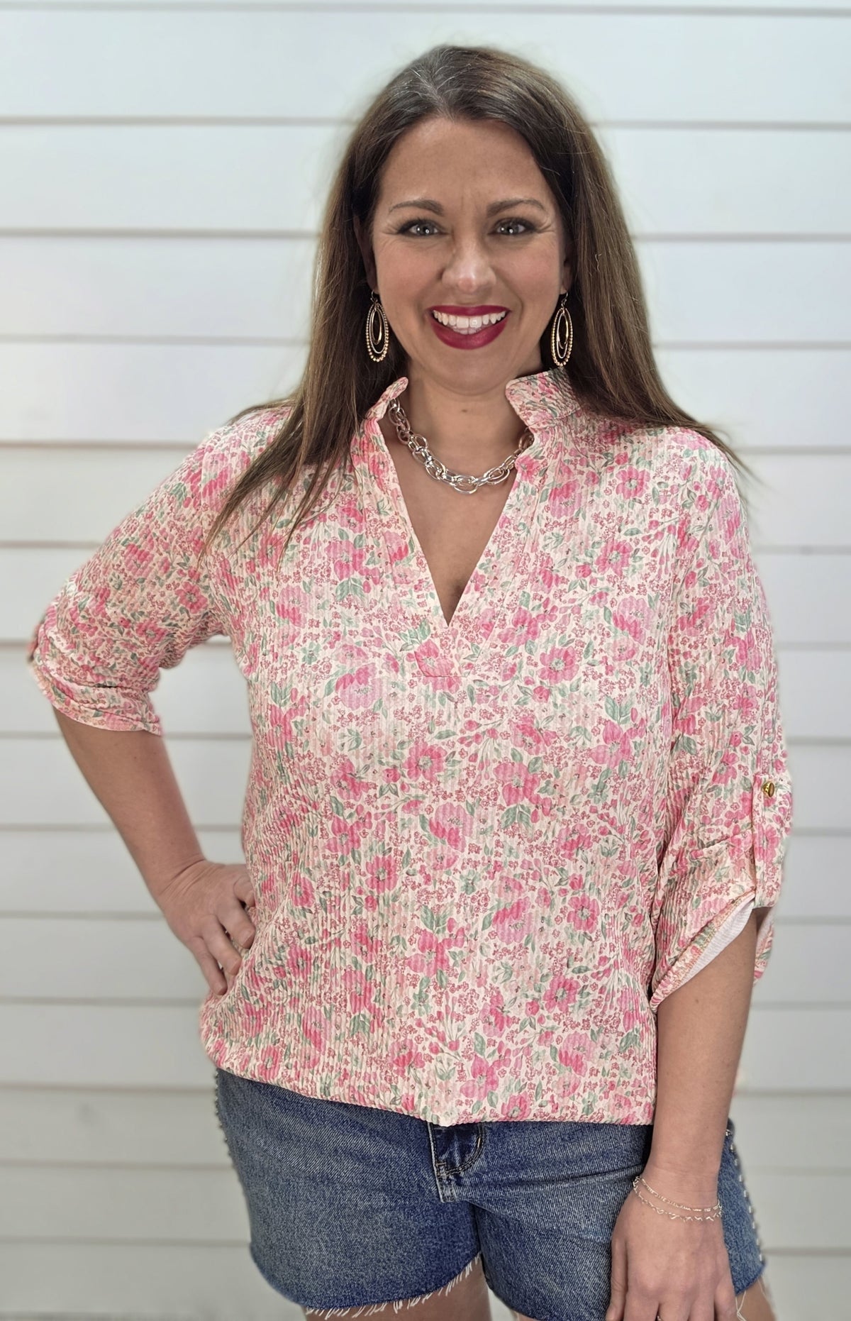 CREAM/PINK FLORAL RAISED RIBBED V NECK 3/4 SLEEVE KNIT TOP