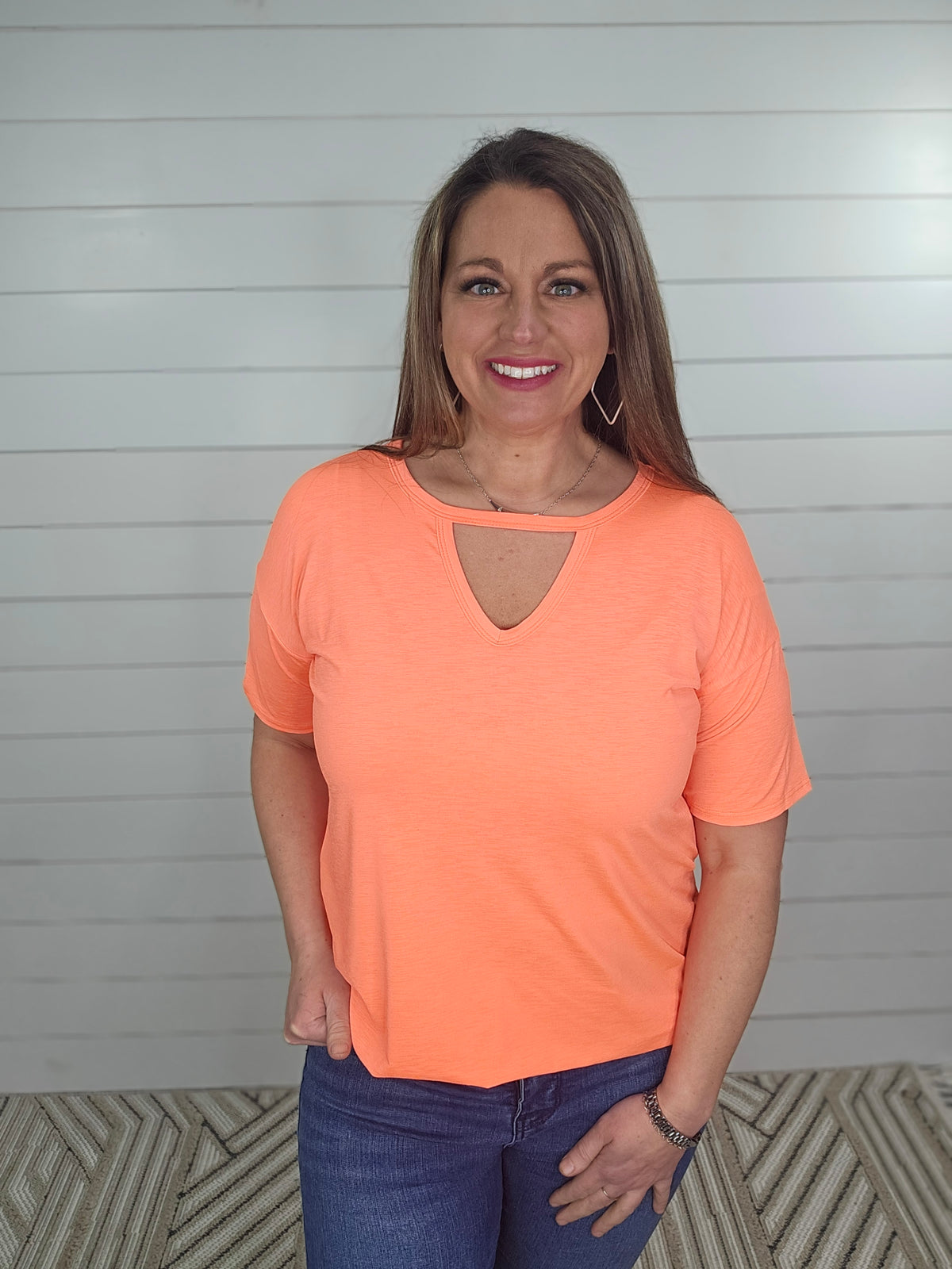 NEON CORAL KEYHOLE TOP