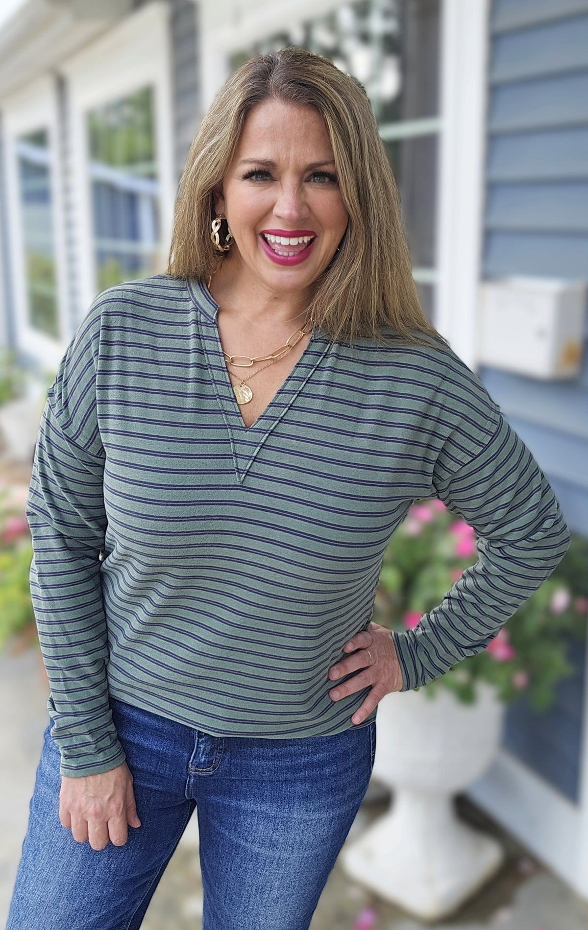 OLIVE V NECK MICRO BRUSHED LONG SLEEVE KNIT TOP