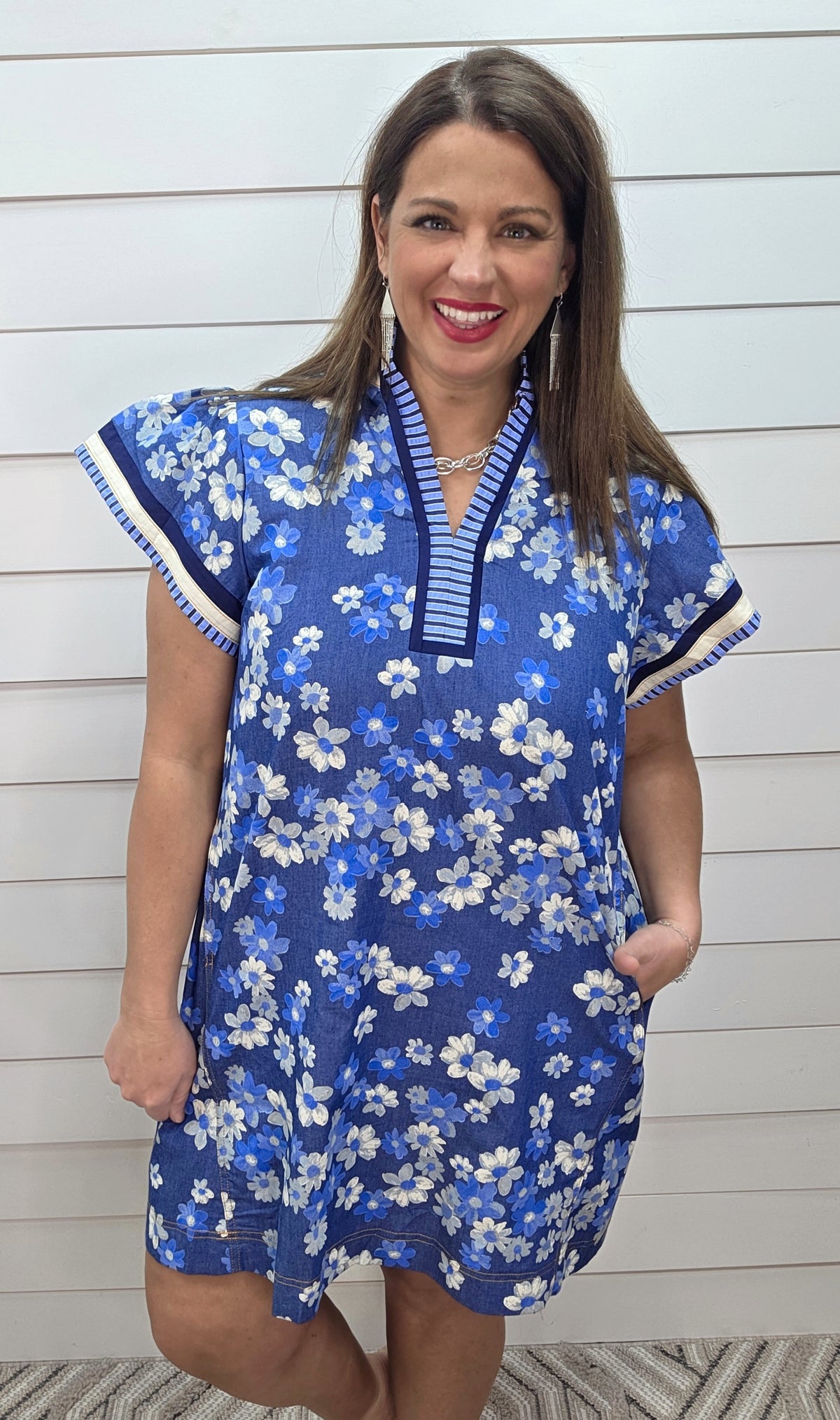 DENIM FLORAL PRINT DRESS W/ POCKETS