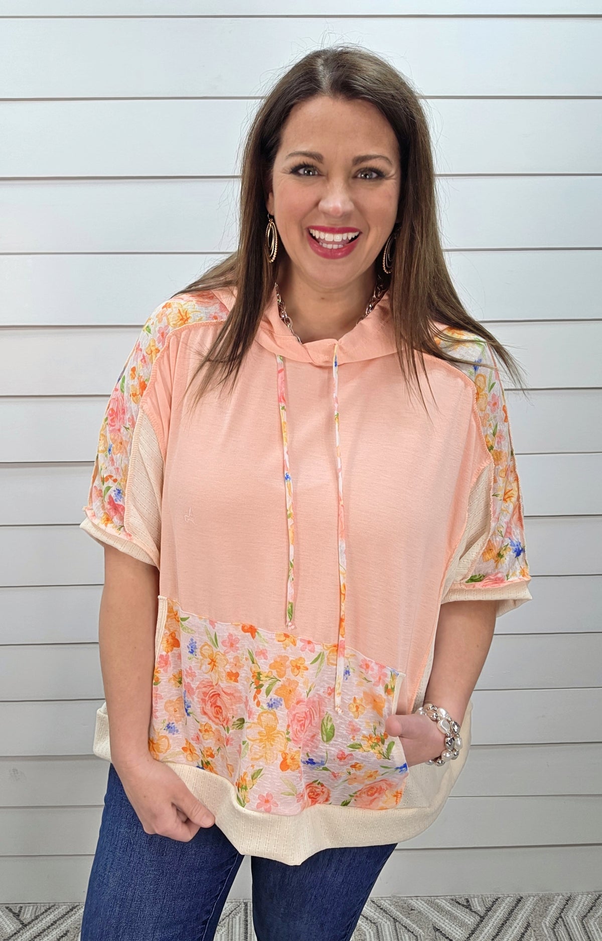 PEACH/CREAM OVERSIZED FLORAL TRIM SHORT SLEEVE HOODIE