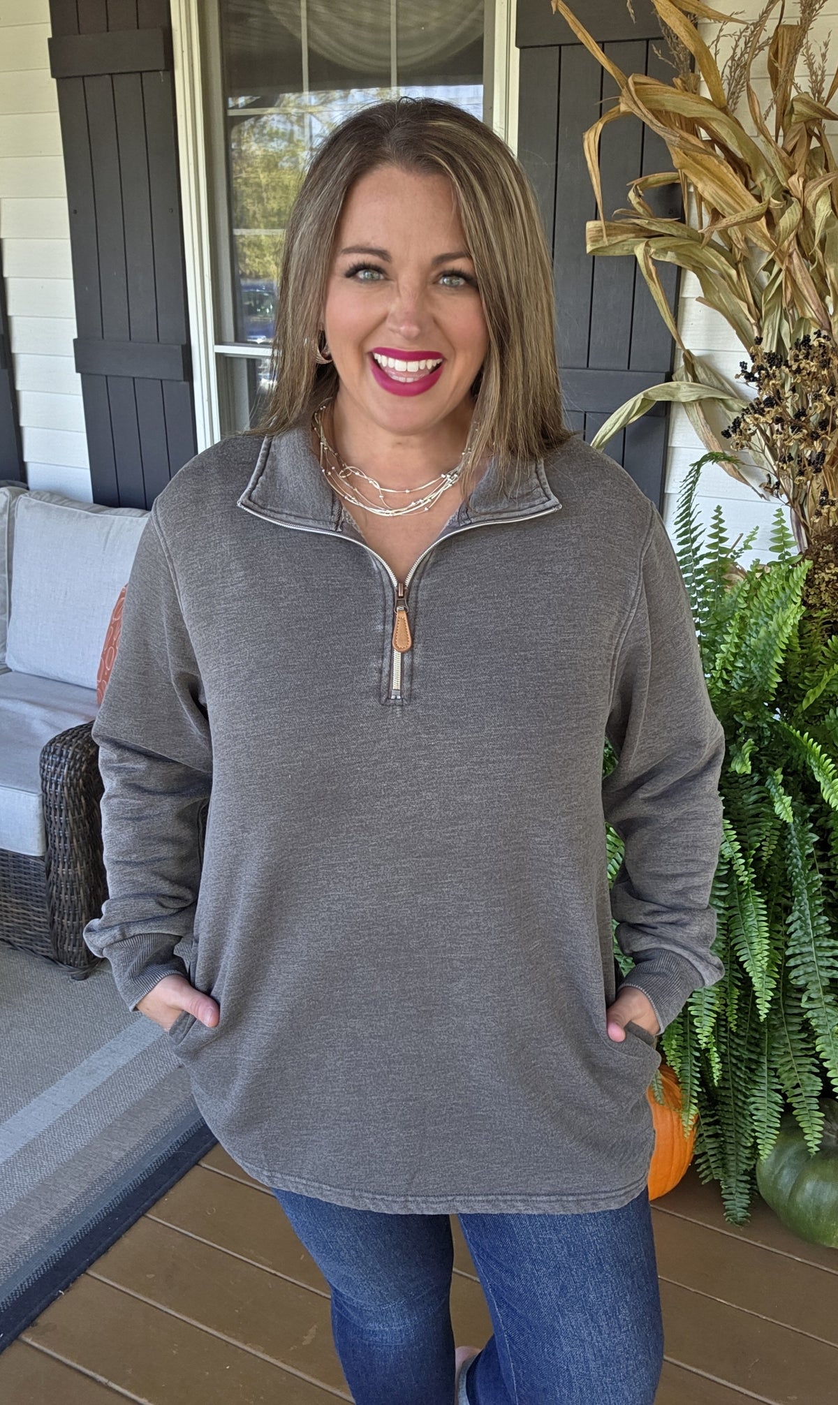 CHARCOAL MINERAL WASH QUARTER ZIP PULLOVER W/ POCKETS