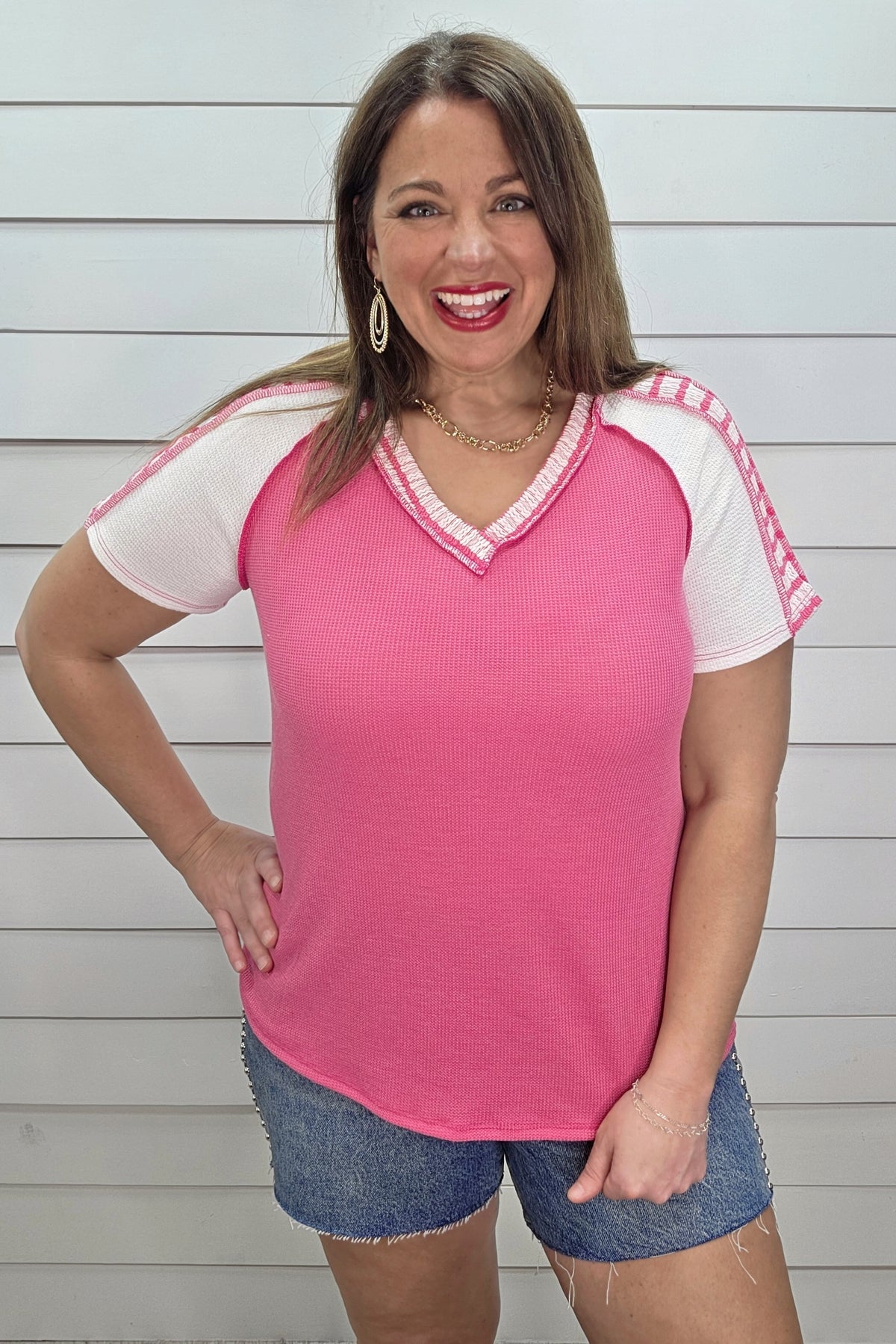 FUCHSIA WAFFLE TEXTURE SHORT SLEEVE CONTRAST SLEEVE KNIT TOP
