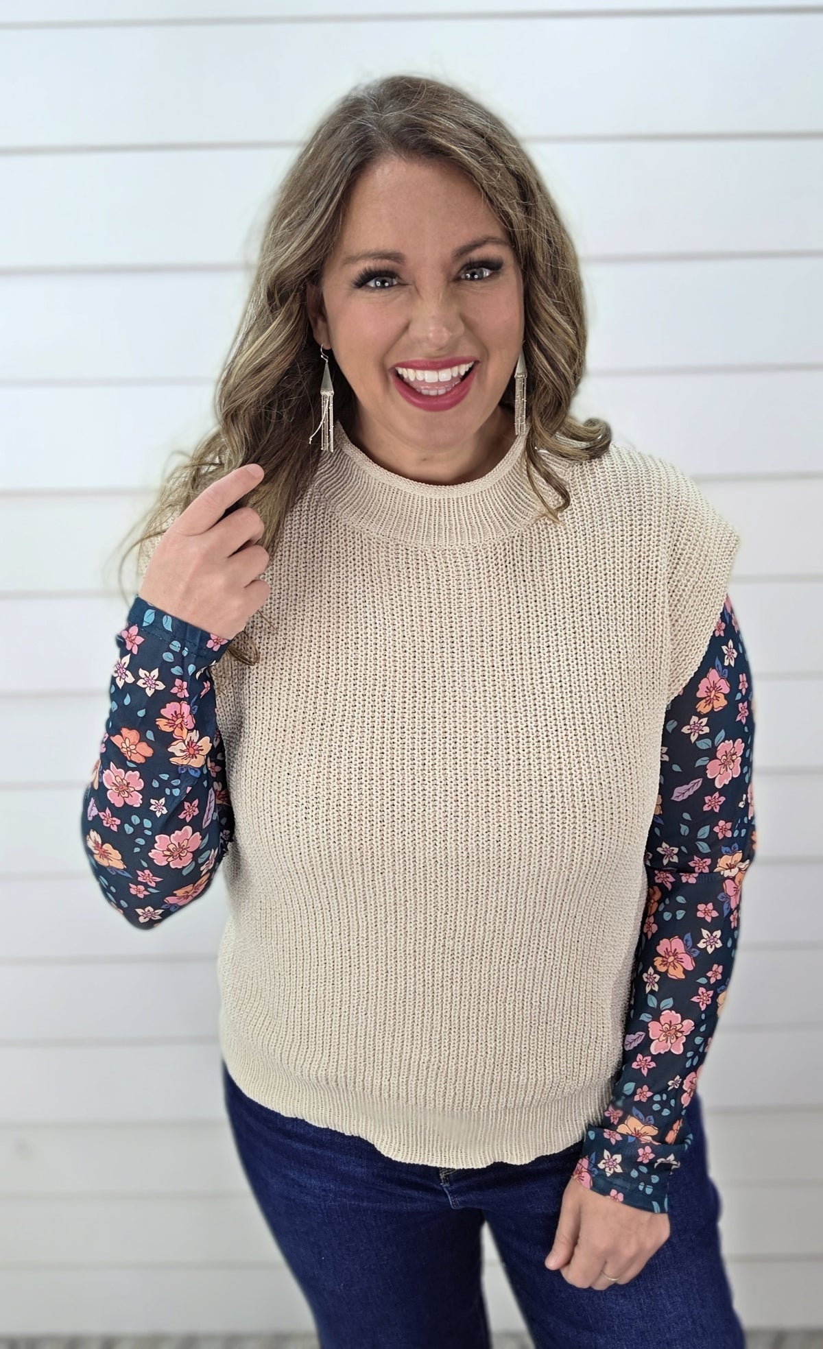 ECRU KNIT CREW NECK SWEATER VEST