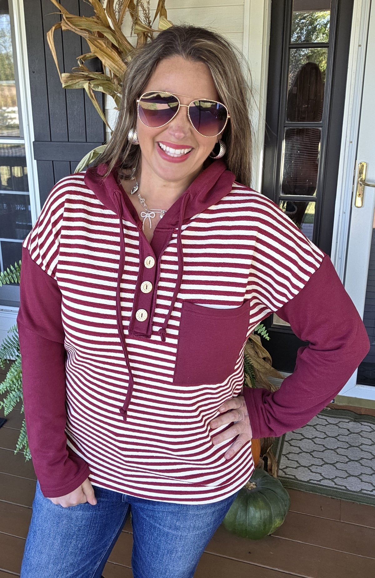BURGUNDY STRIPED CONTAST KNIT BUTTON TRIM HOODIE