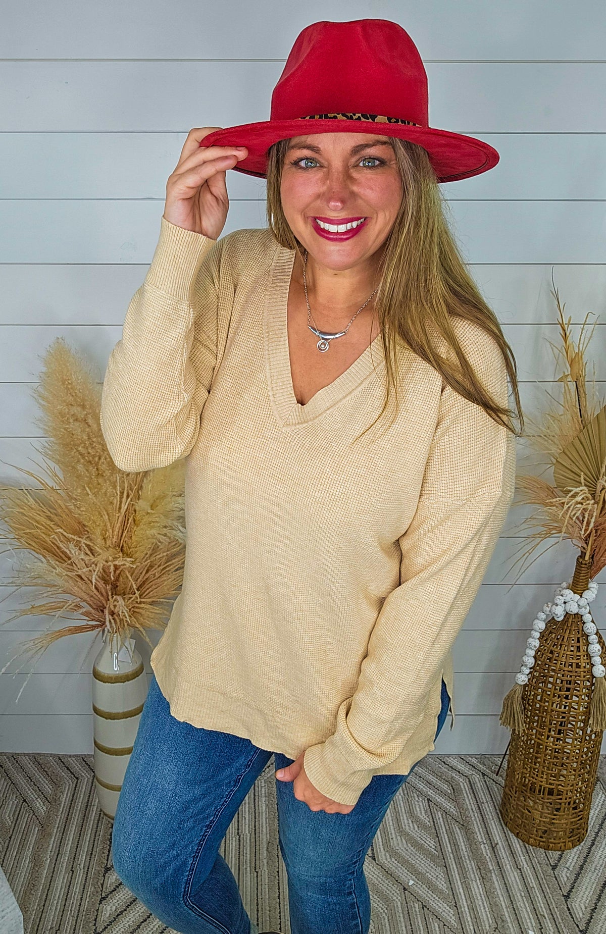 HEATHERED LIGHT TAUPE WAFFLE TEXTURE V NECK KNIT TOP