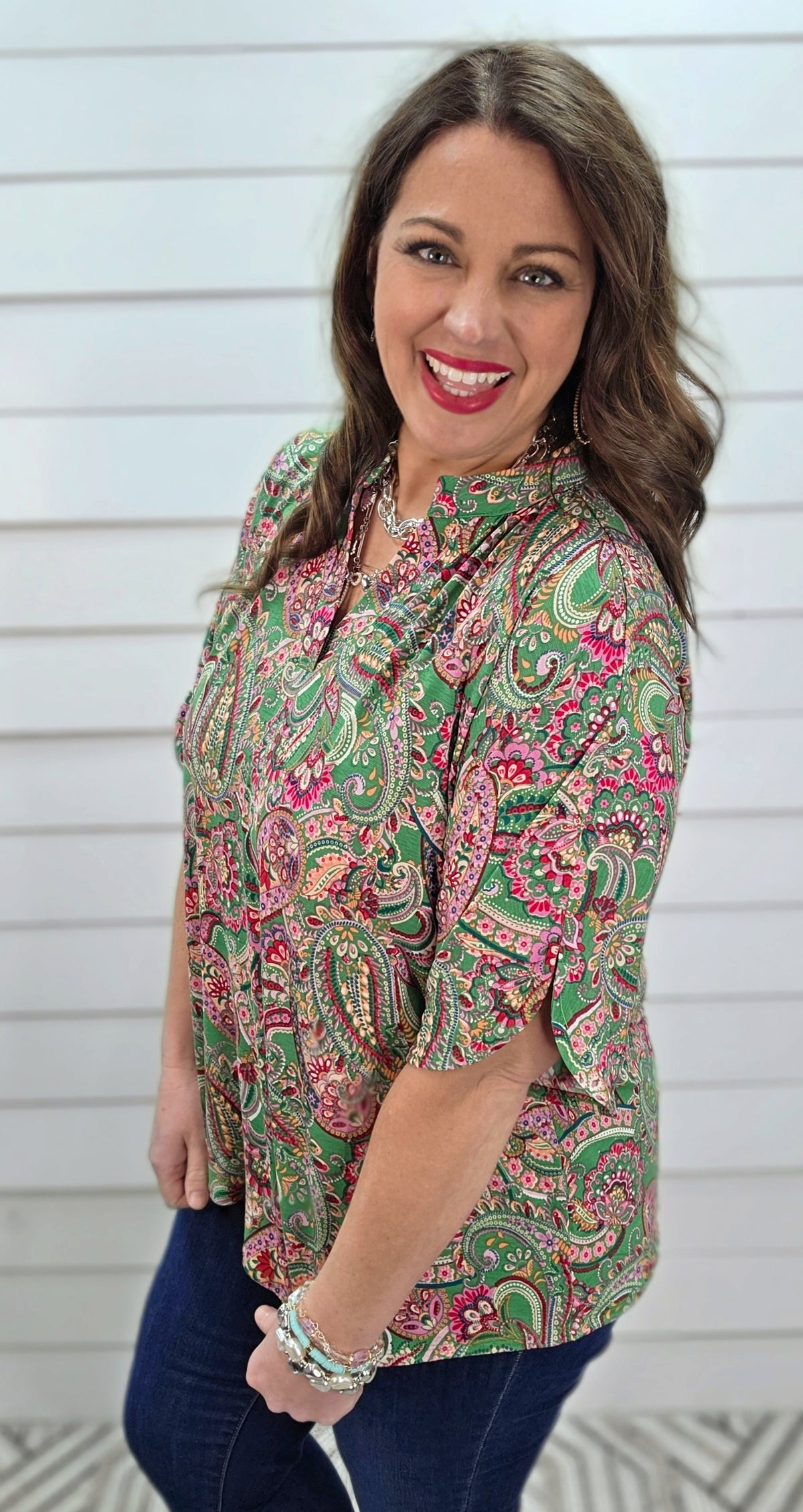 DEAR SCARLETT BREEZE SPLIT SLEEVE TOP - KELLY GREEN/PINK FLORAL PRINT