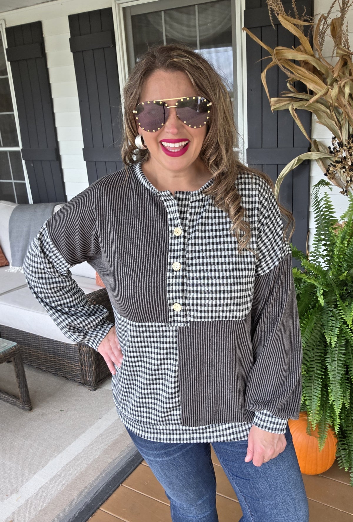 BLACK RASIED RIBBED/BLACK CHECK CONTRAST KNIT HENLEY TOP