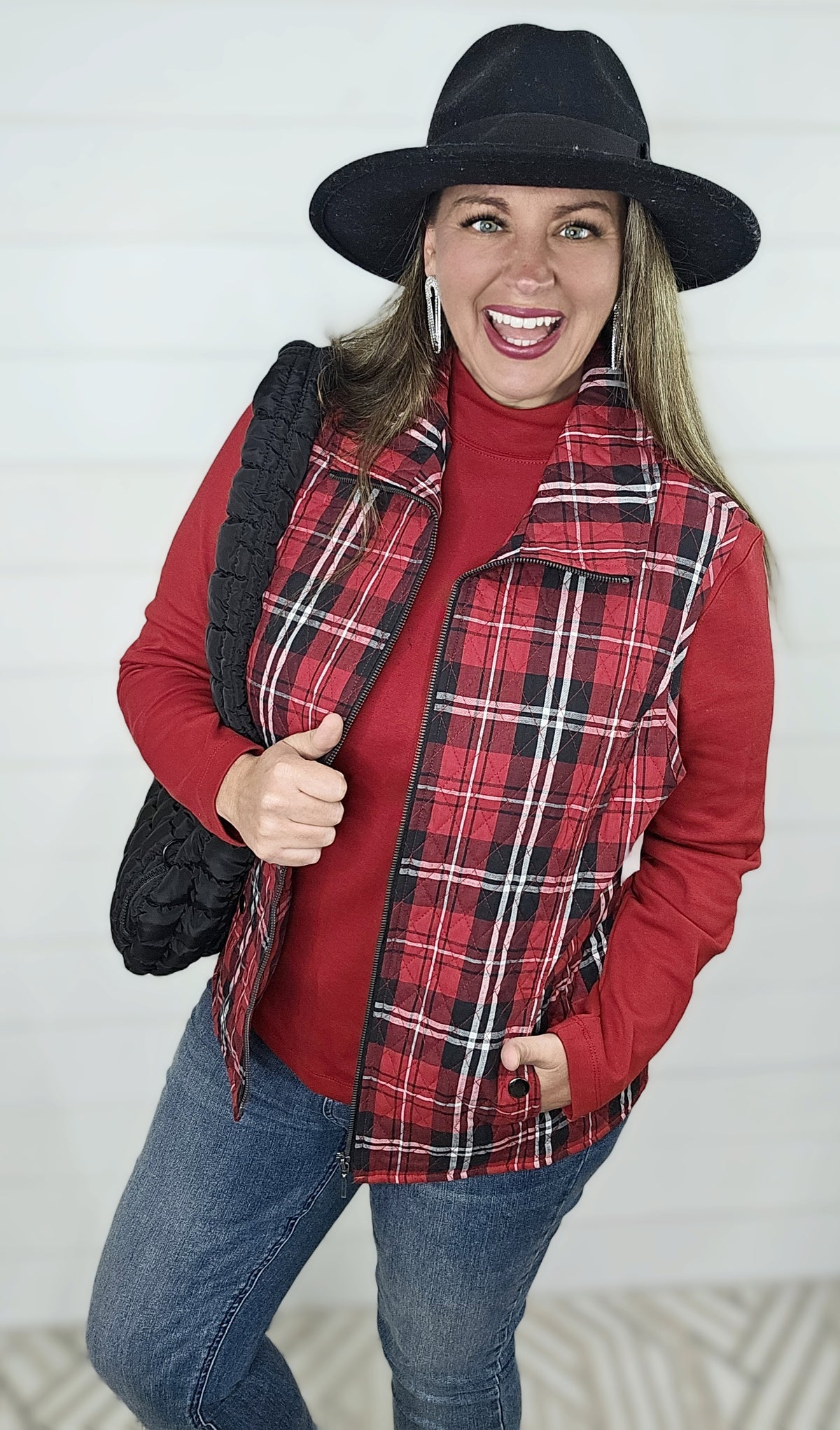 RED/BLACK PLAID QULITED ZIP UP VEST