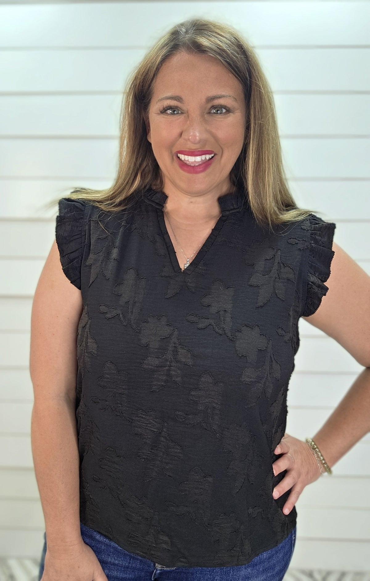 BLACK FLORAL TEXTURED SLEEVELESS WOVEN TOP