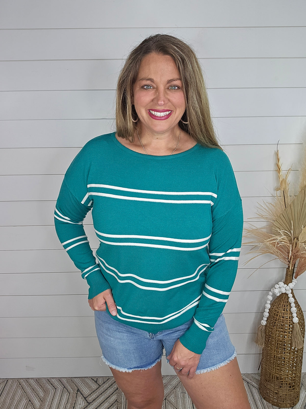 KELLY GREEN LIGHT WEIGHT STRIPED SWEATER