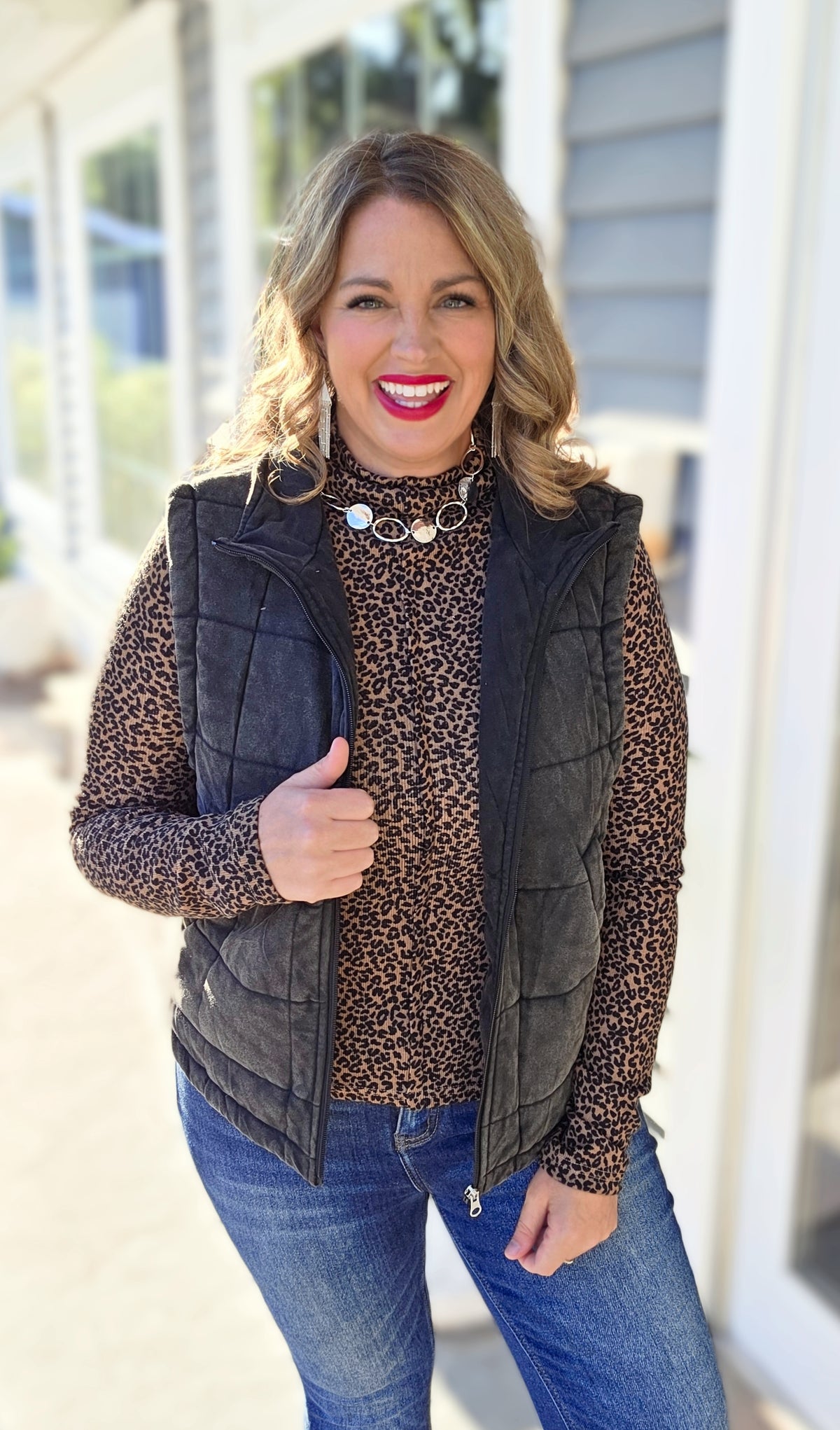 MINERAL WASH ULTRA SOFT QUILTED VEST - BLACK