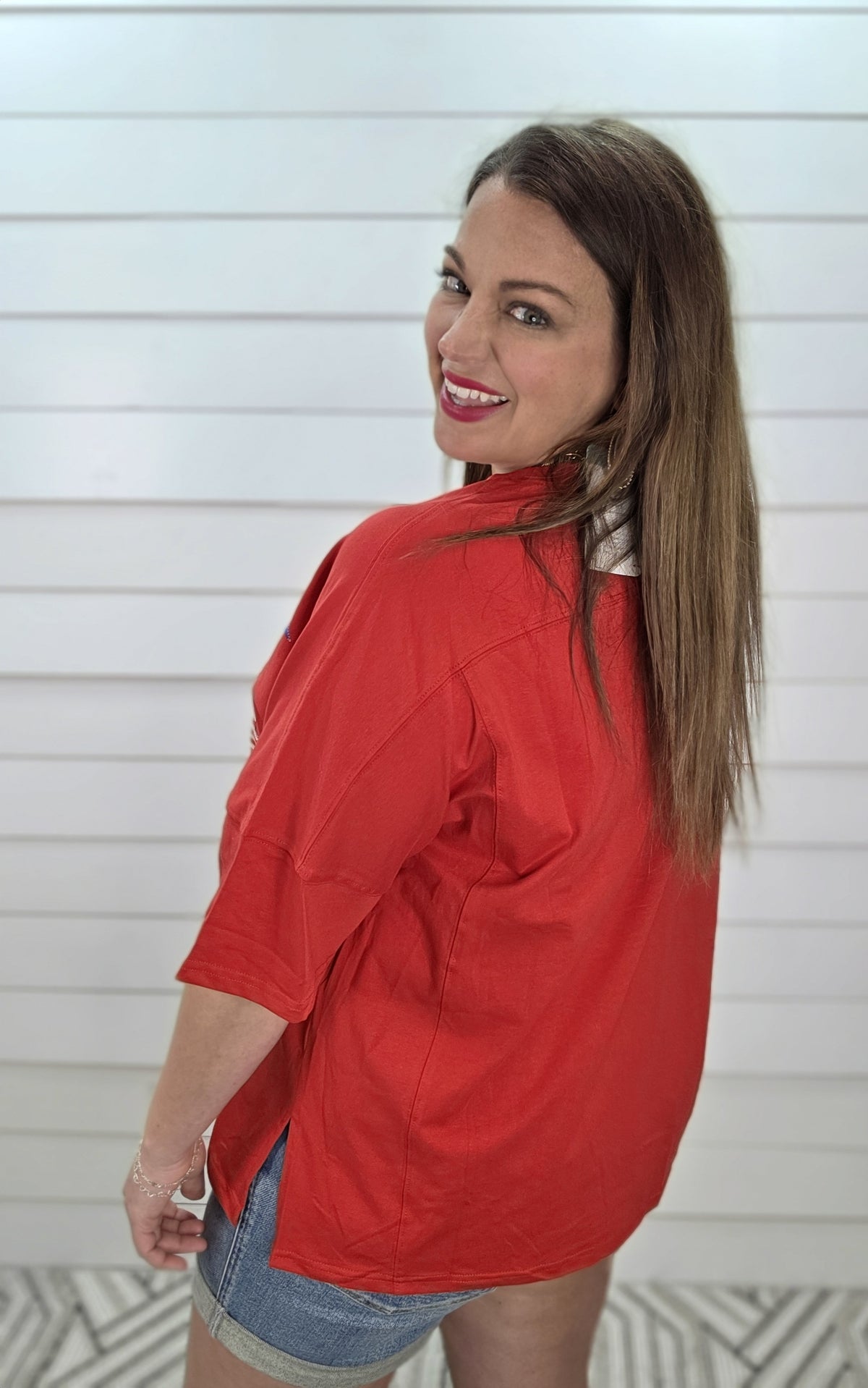 RED USA EMBROIDRED KNIT SHORT SLEEVE TOP