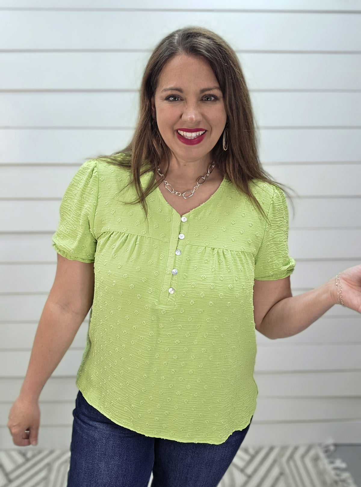 GREEN TEXTURED V NECK TOP