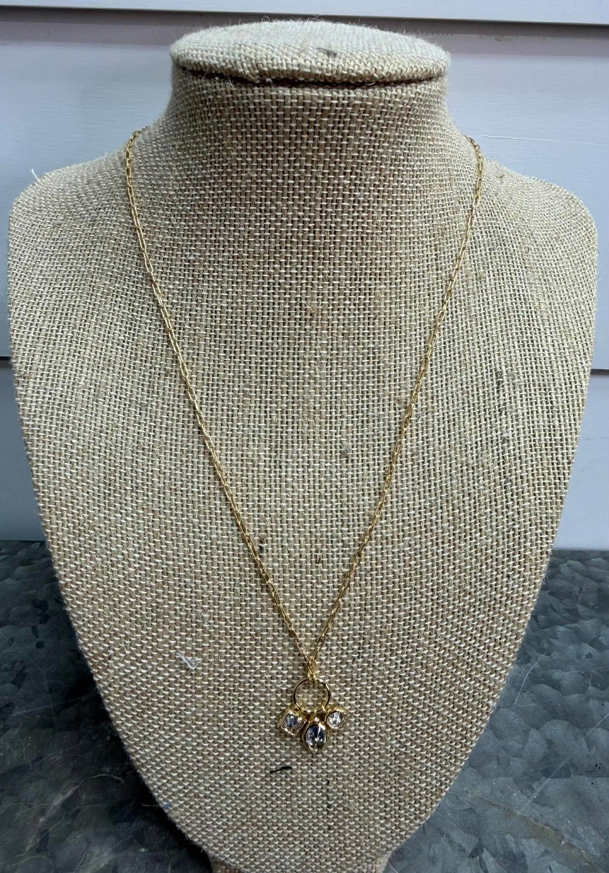 GOLD OPEN CIRCLE RHINESTONE CHARM NECKLACE