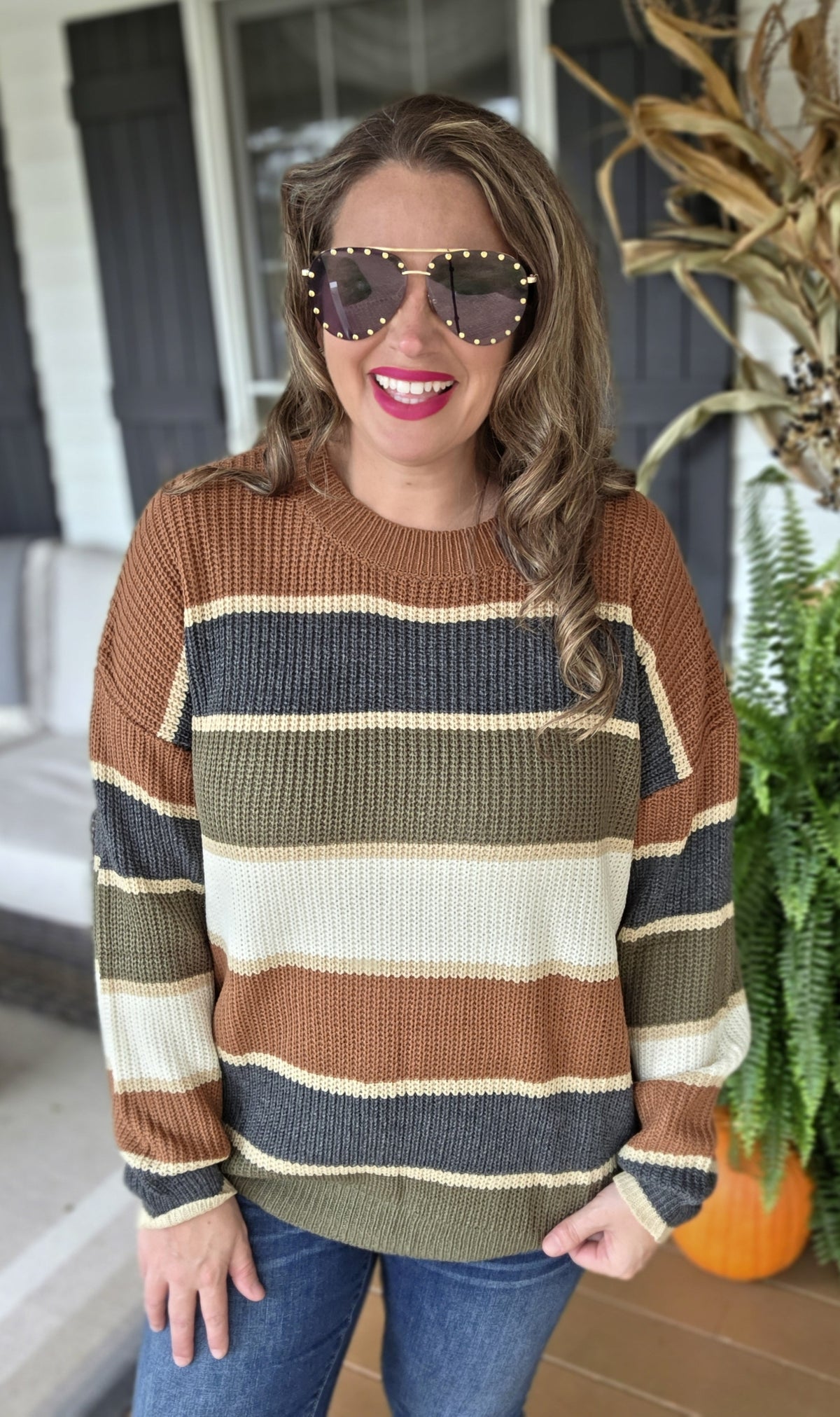 CAMEL/OLIVE STRIPED CREW NECK PULLOVER SWEATER