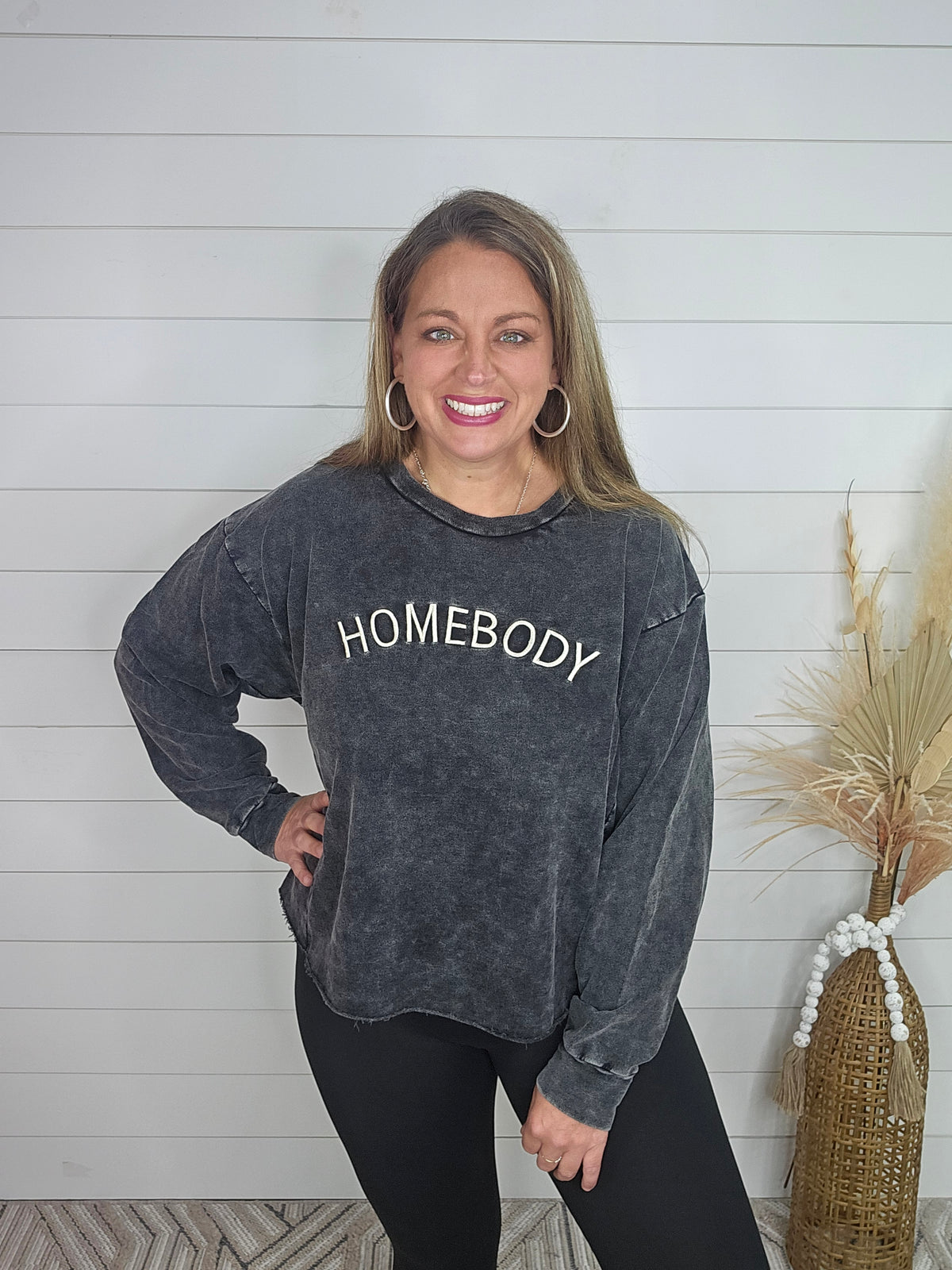 HOMEBODY BLACK VINTAGE WASH PULLOVER