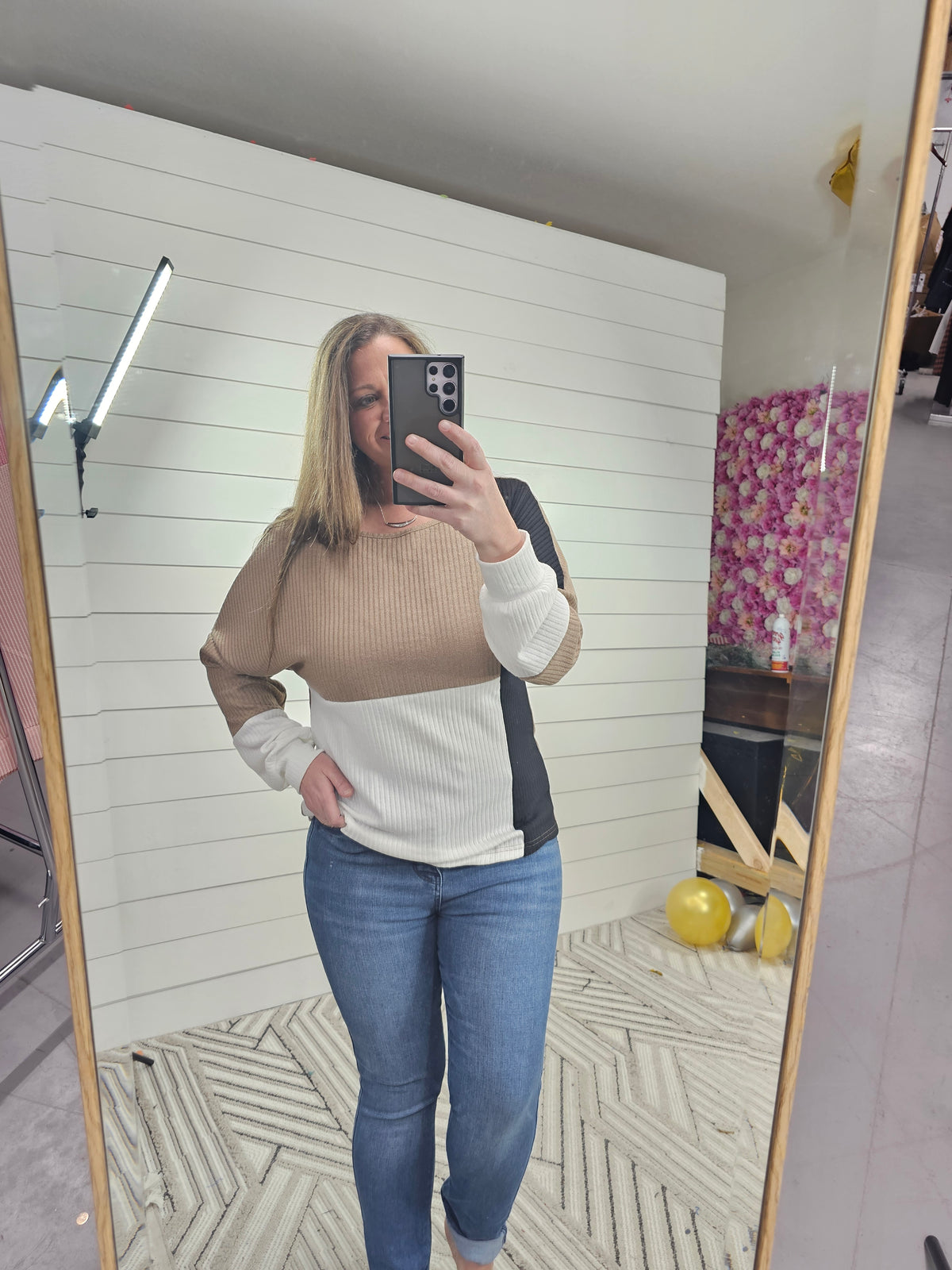 TAUPE/BLACK/IVORY COLORBLOCK KNIT TOP